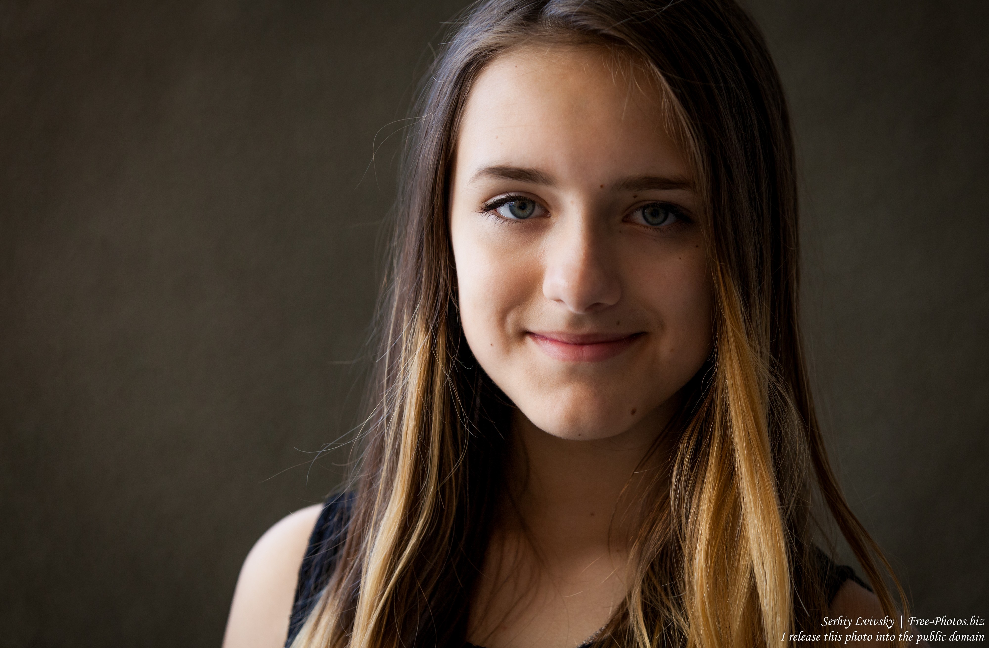 a cute 13-year-old girl photographed in June 2015, picture 5