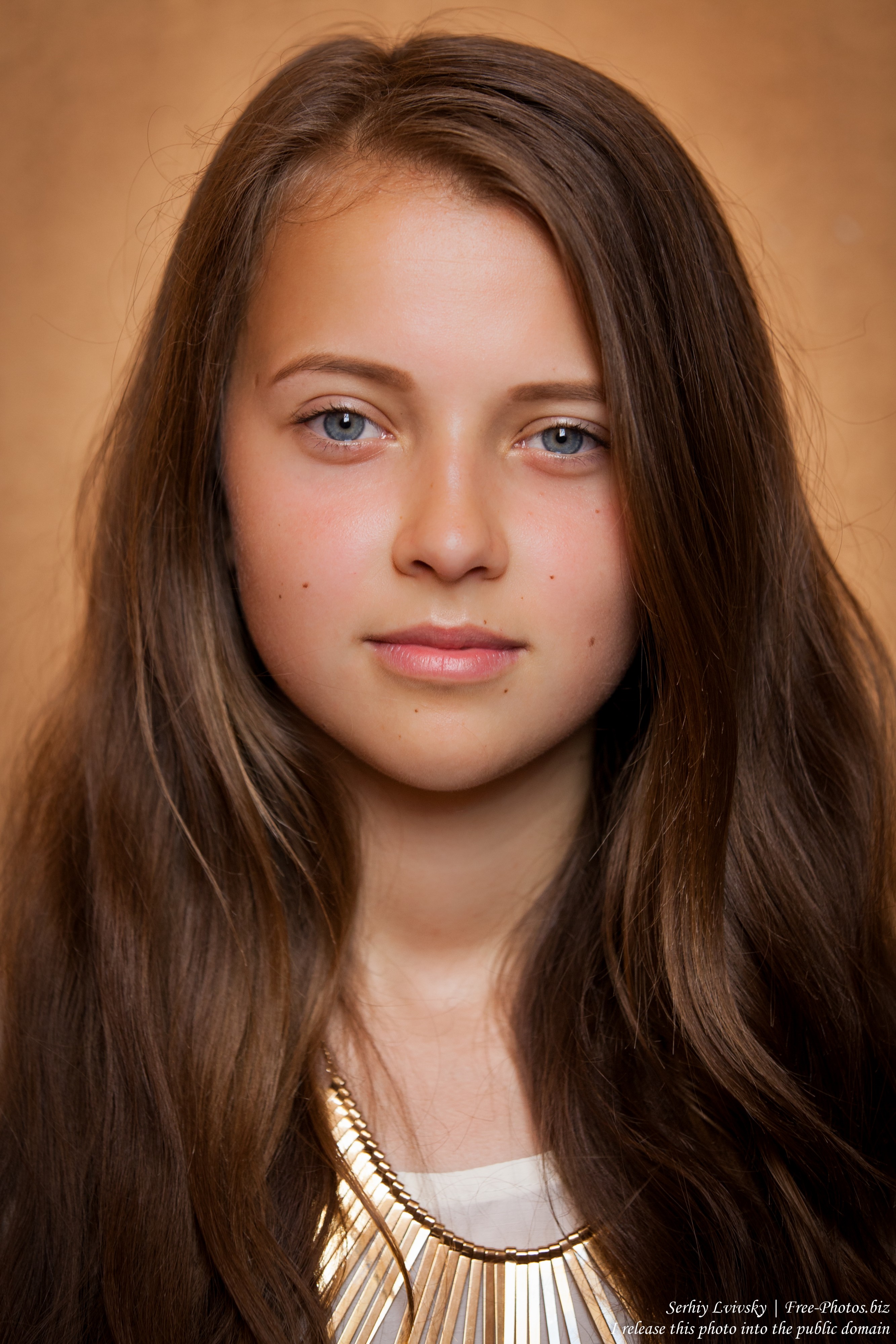 a cute 15-year old girl photographed in July 2015, picture 6
