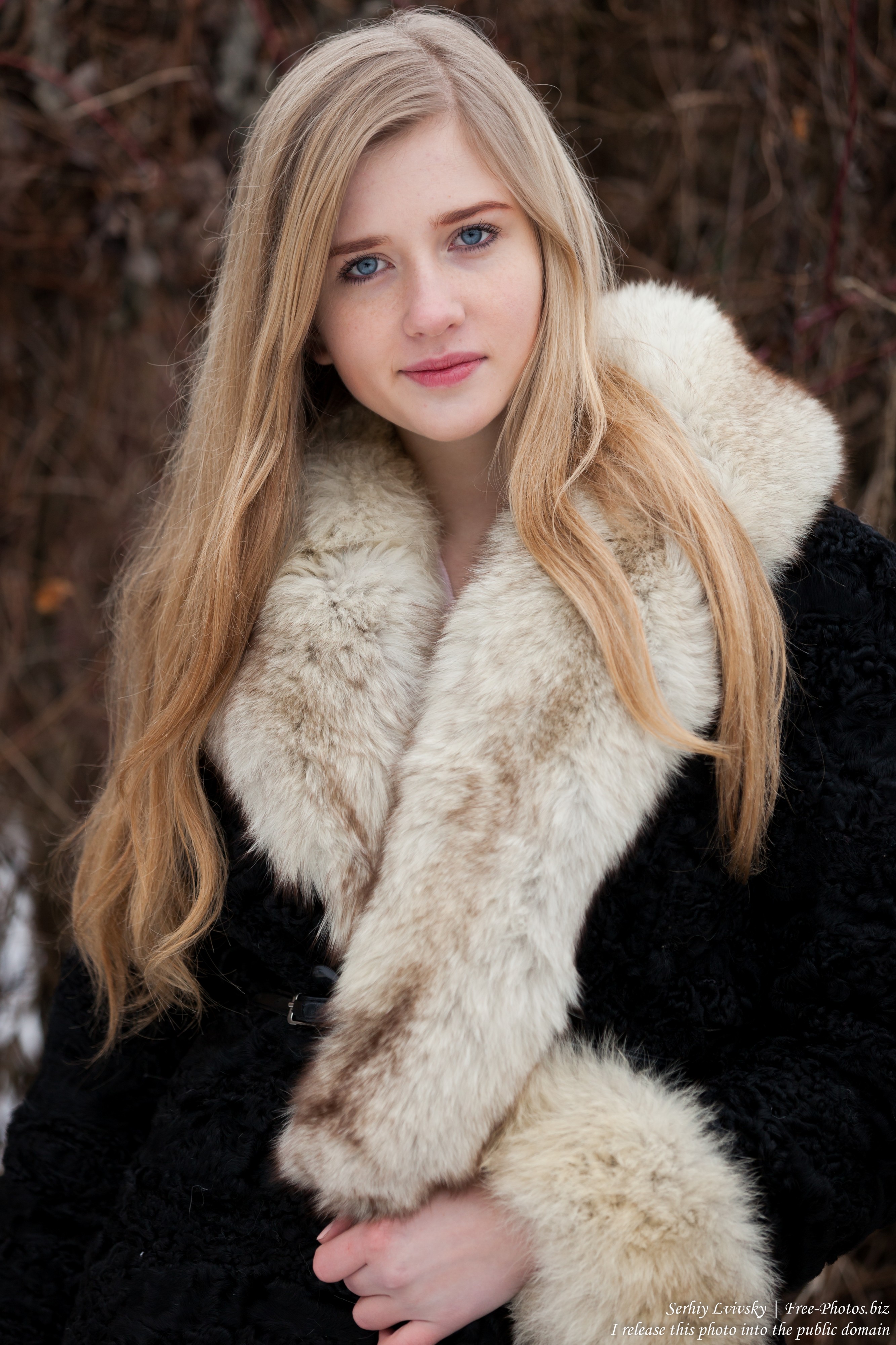 a natural blond 17-year-old girl photographed by Serhiy Lvivsky in January 2016, picture 13