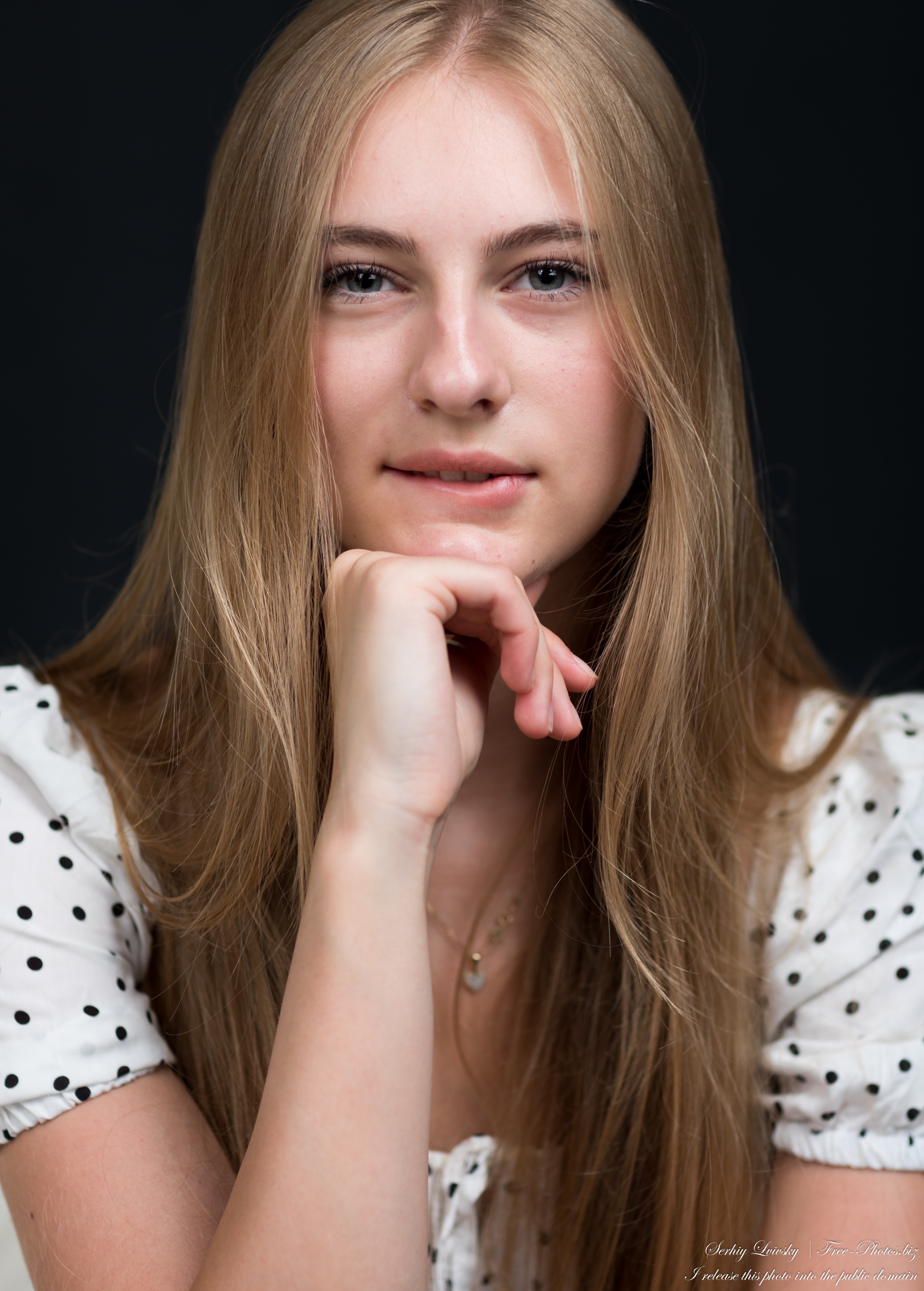 Alina - a 16-year-old natural blonde girl photographed in July 2023 by Serhiy Lvivsky, picture 3