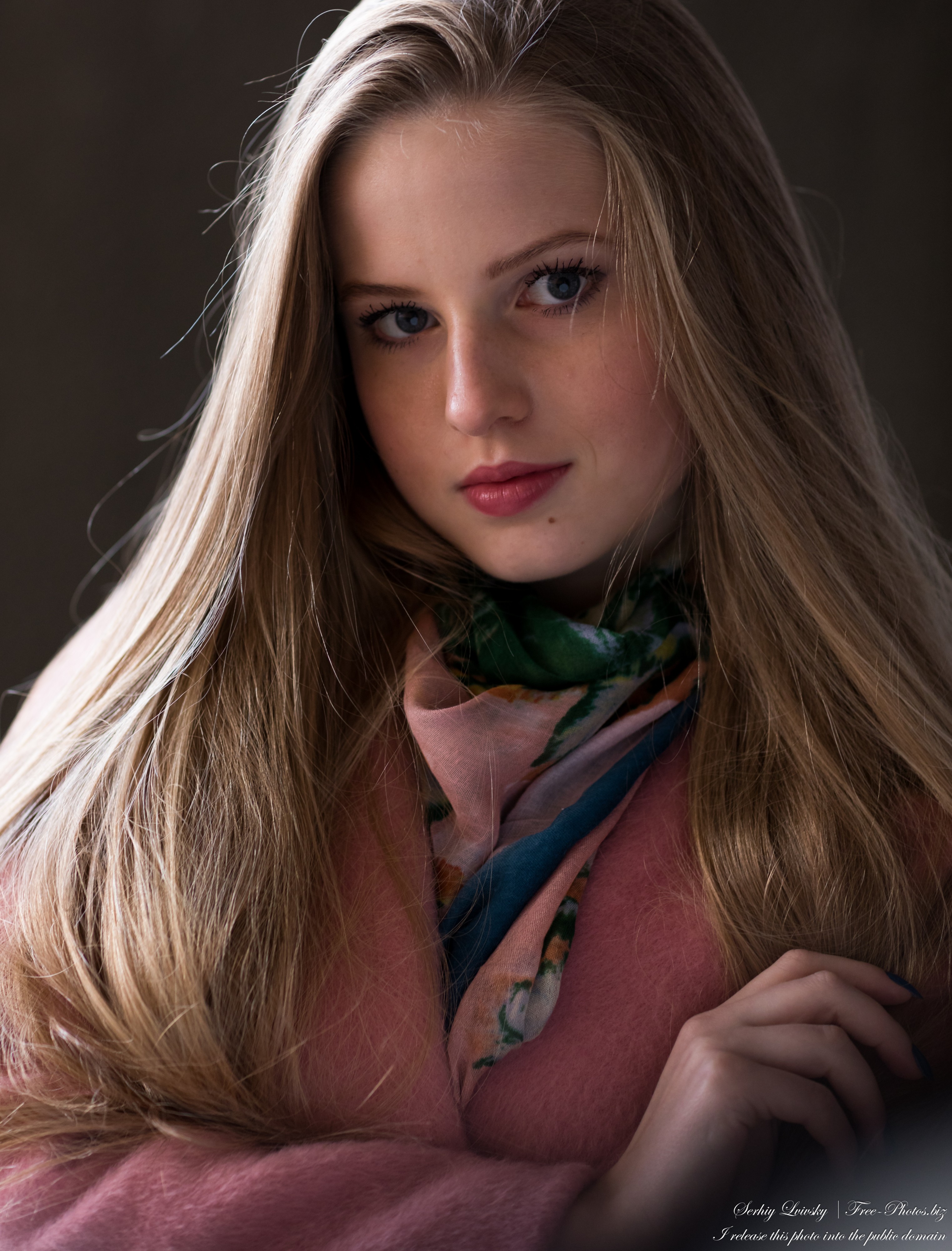 Diana  - an 18-year-old natural blonde girl photographed in October 2020 by Serhiy Lvivsky, picture 16