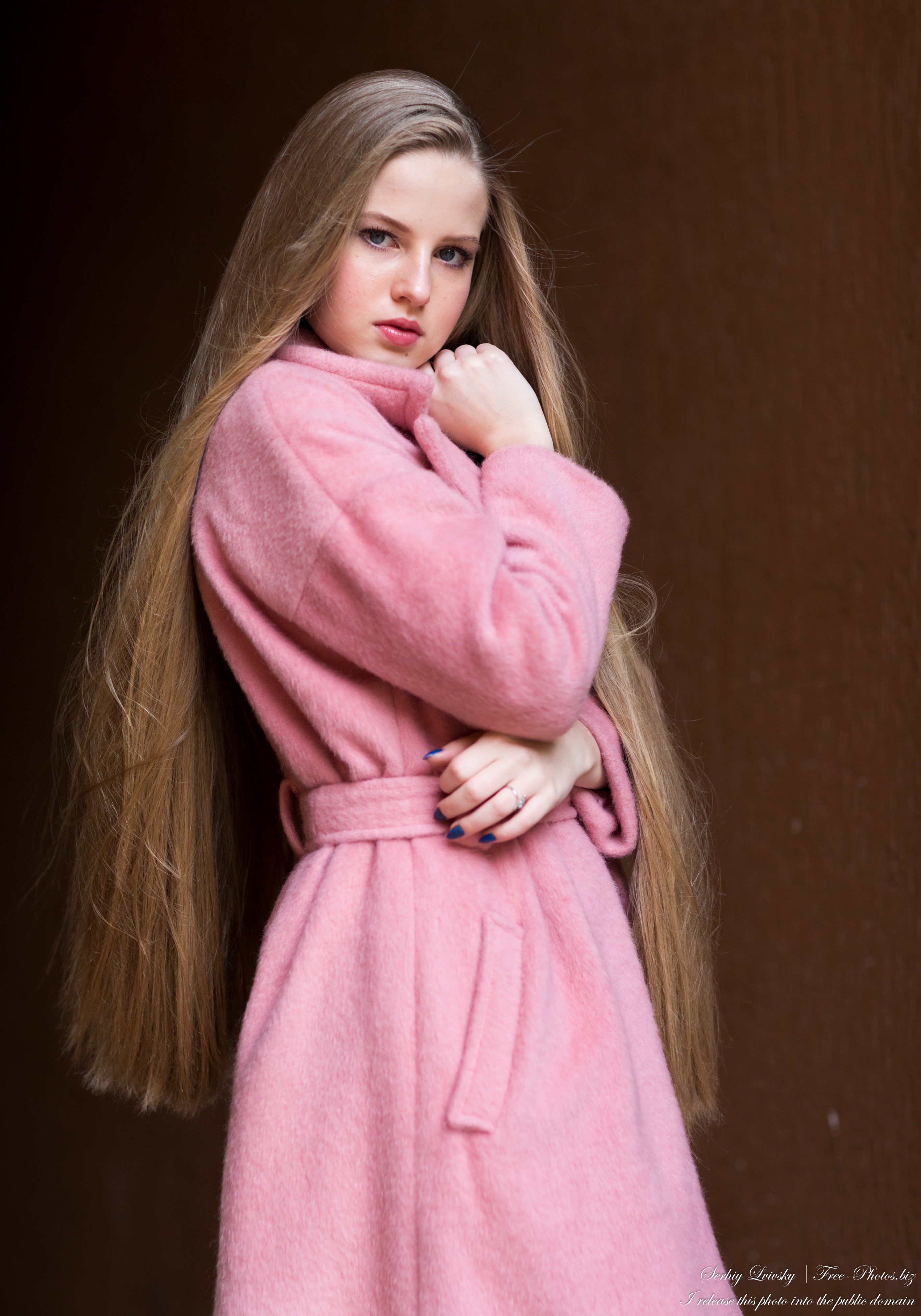 Diana  - an 18-year-old natural blonde girl photographed in October 2020 by Serhiy Lvivsky, picture 21