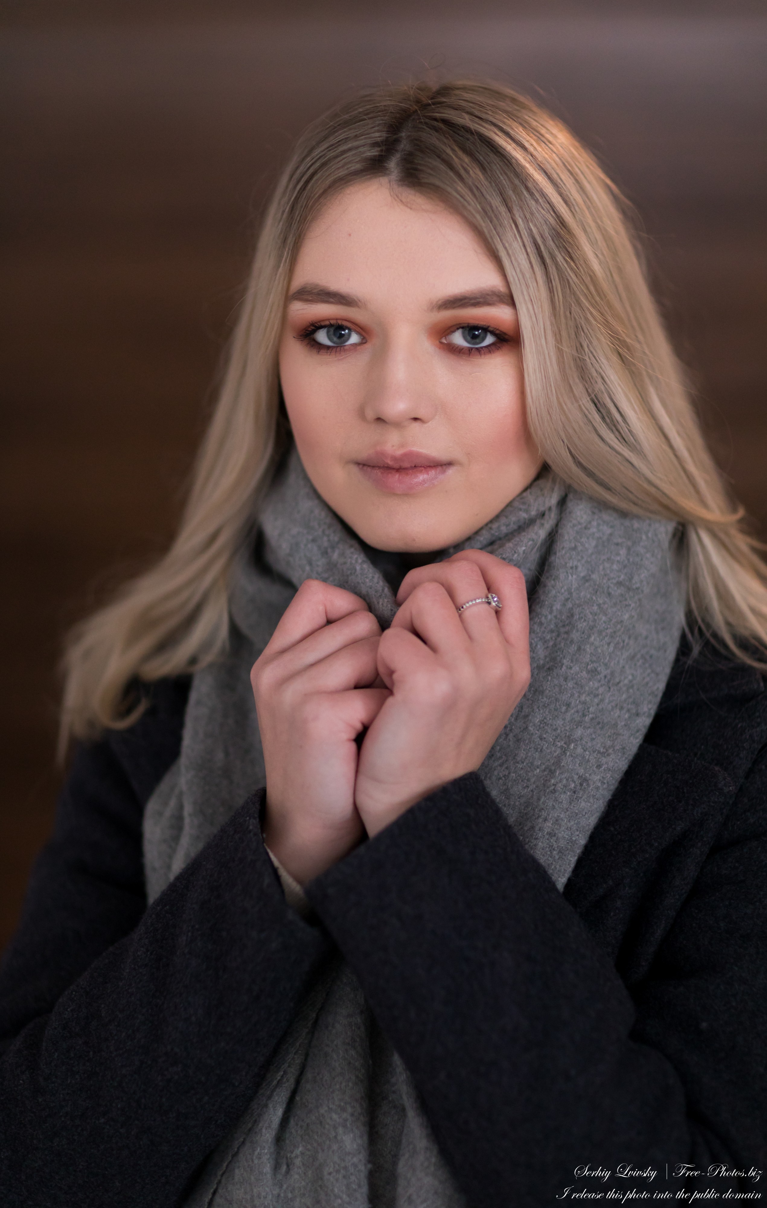 Irena - an 18-year-old girl photographed in December 2020 by Serhiy Lvivsky, picture 22