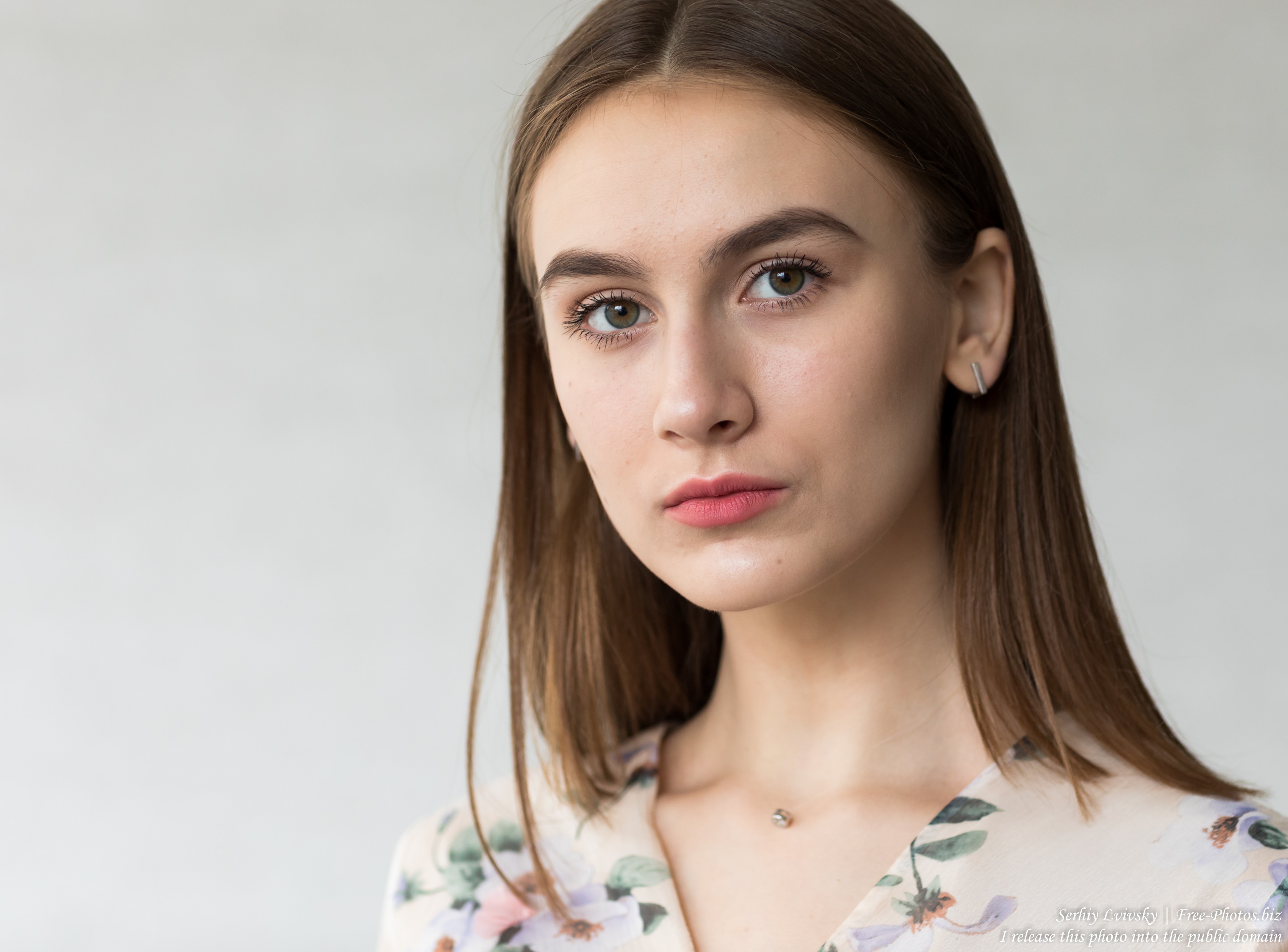 Julia - a 15-year-old girl photographed in July 2019 by Serhiy Lvivsky, picture 2