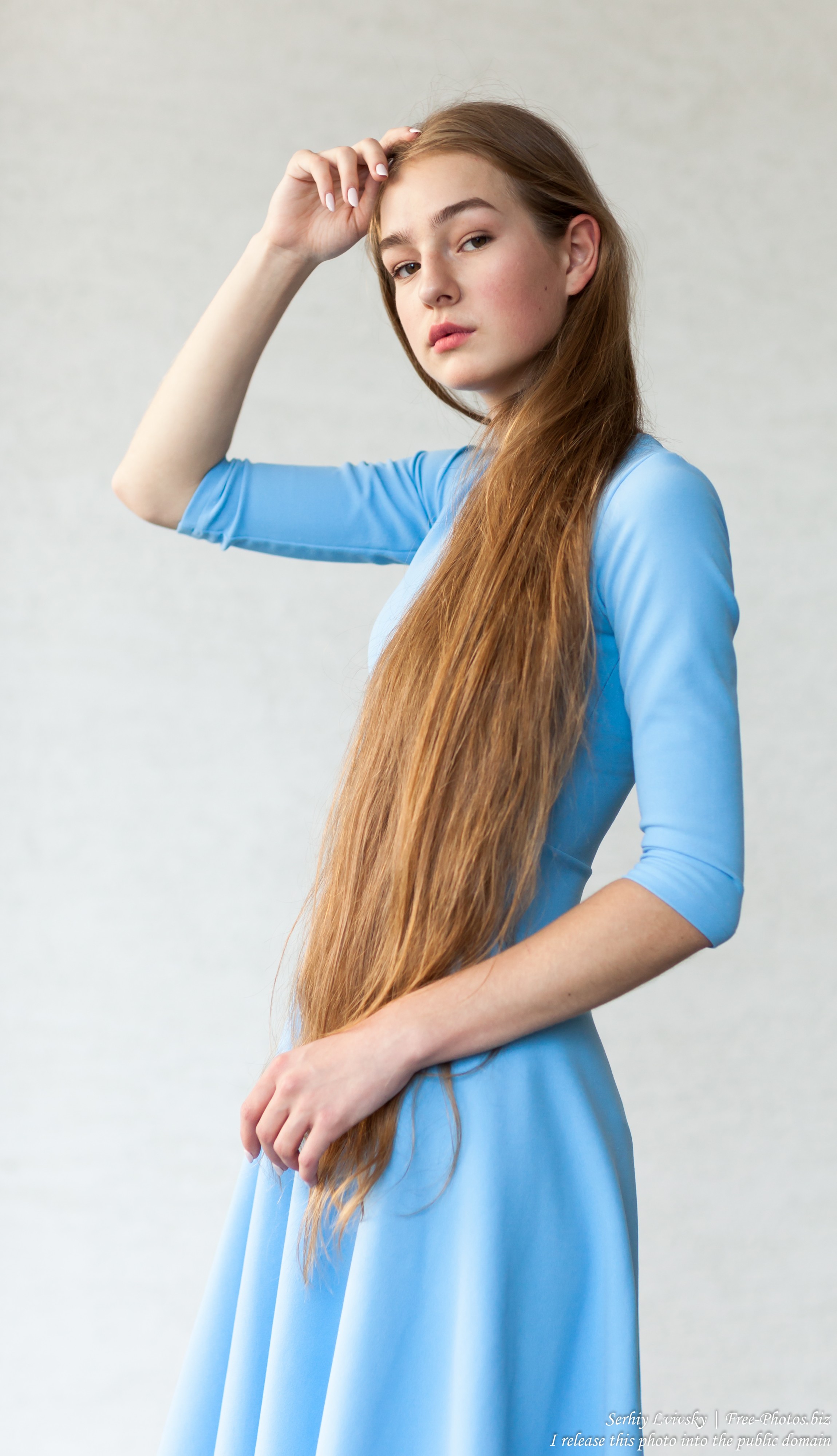 Justyna - a 16-year-old fair-haired girl photographed in June 2018 by Serhiy Lvivsky, picture 2