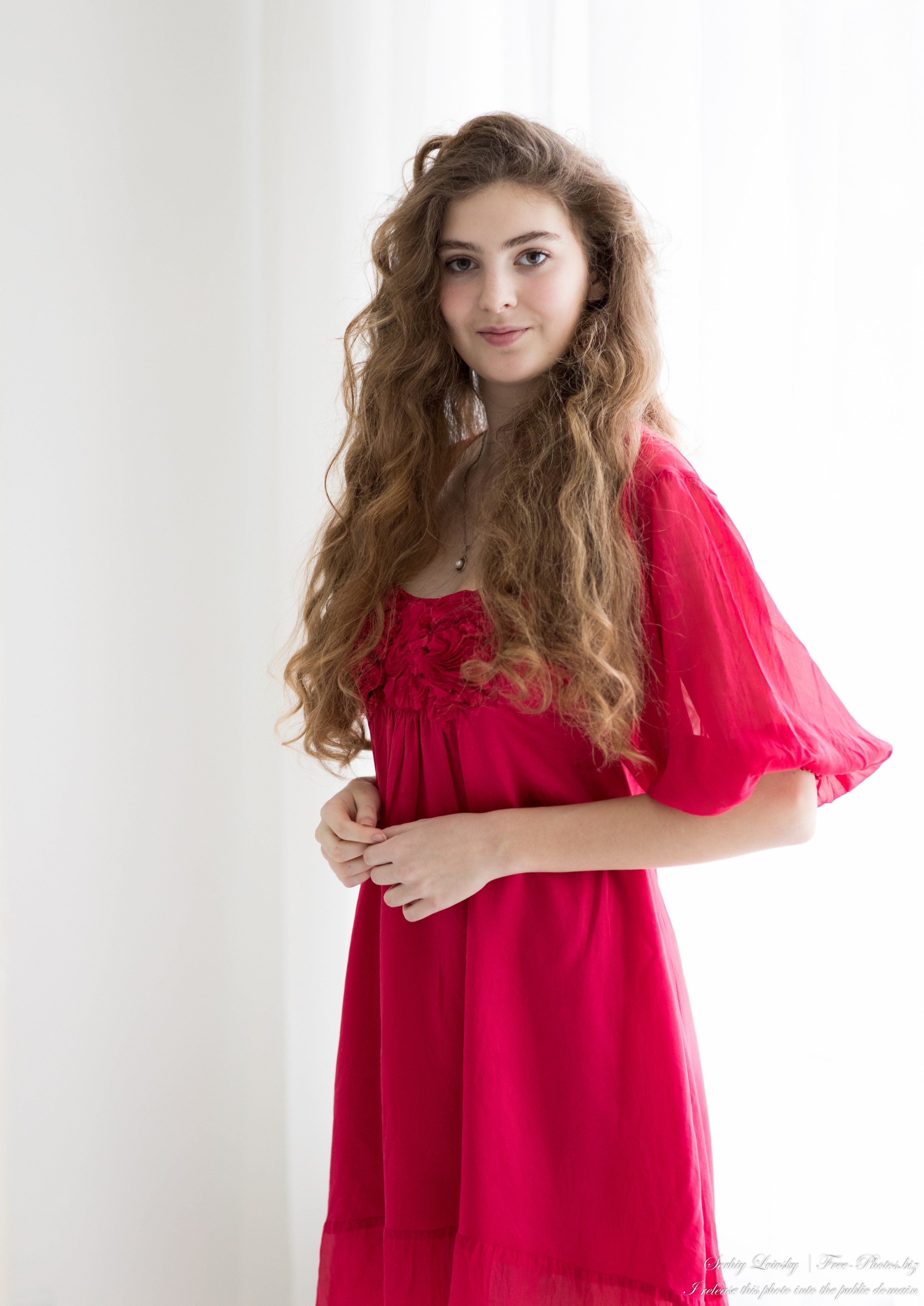 Kornelia - a 15-year-old girl with curly hair photographed in March 2023 by Serhiy Lvivsky, picture 25