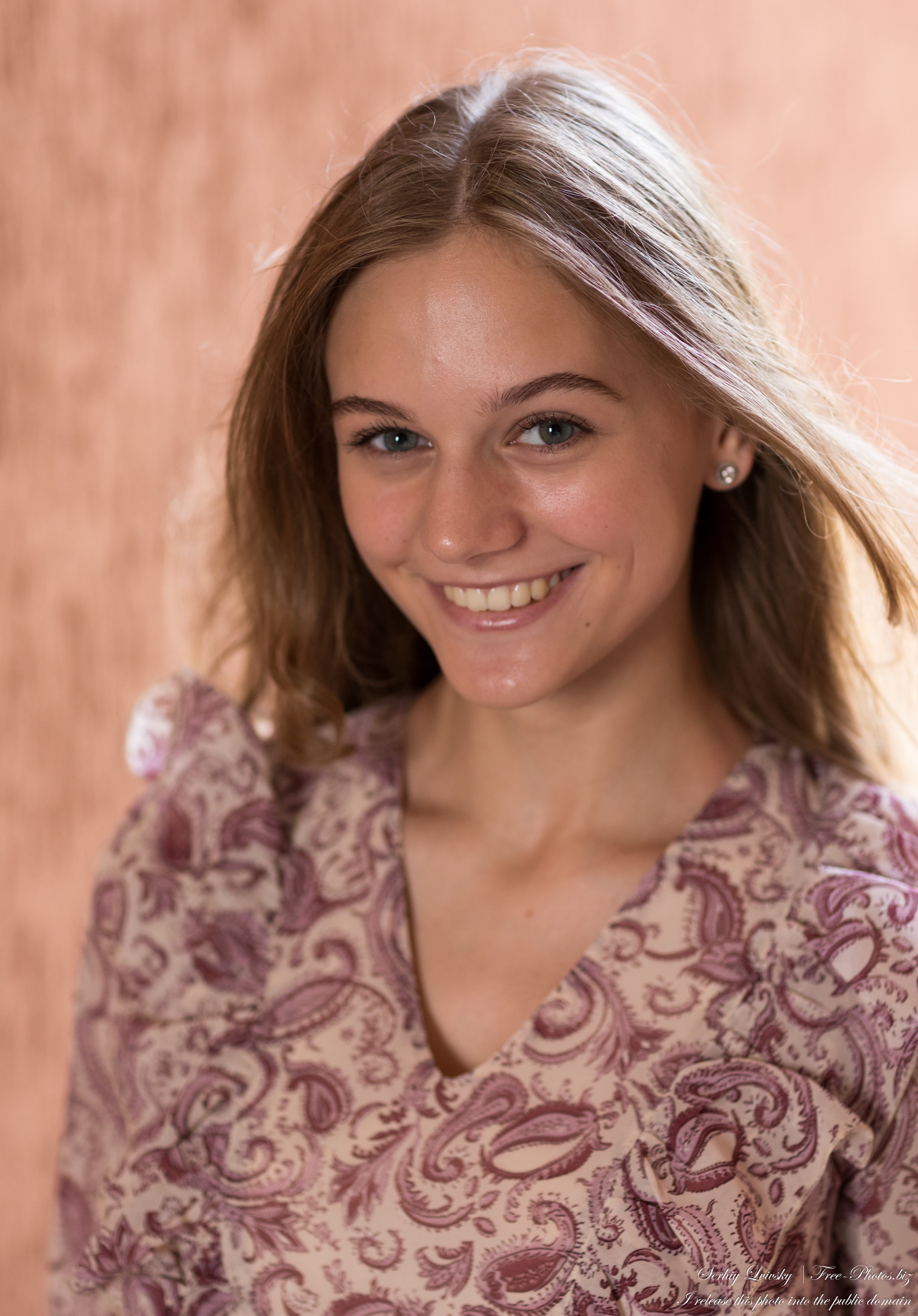 Maria - a 15-year-old natural fair-haired girl photographed in July 2021 by Serhiy Lvivsky, picture 2