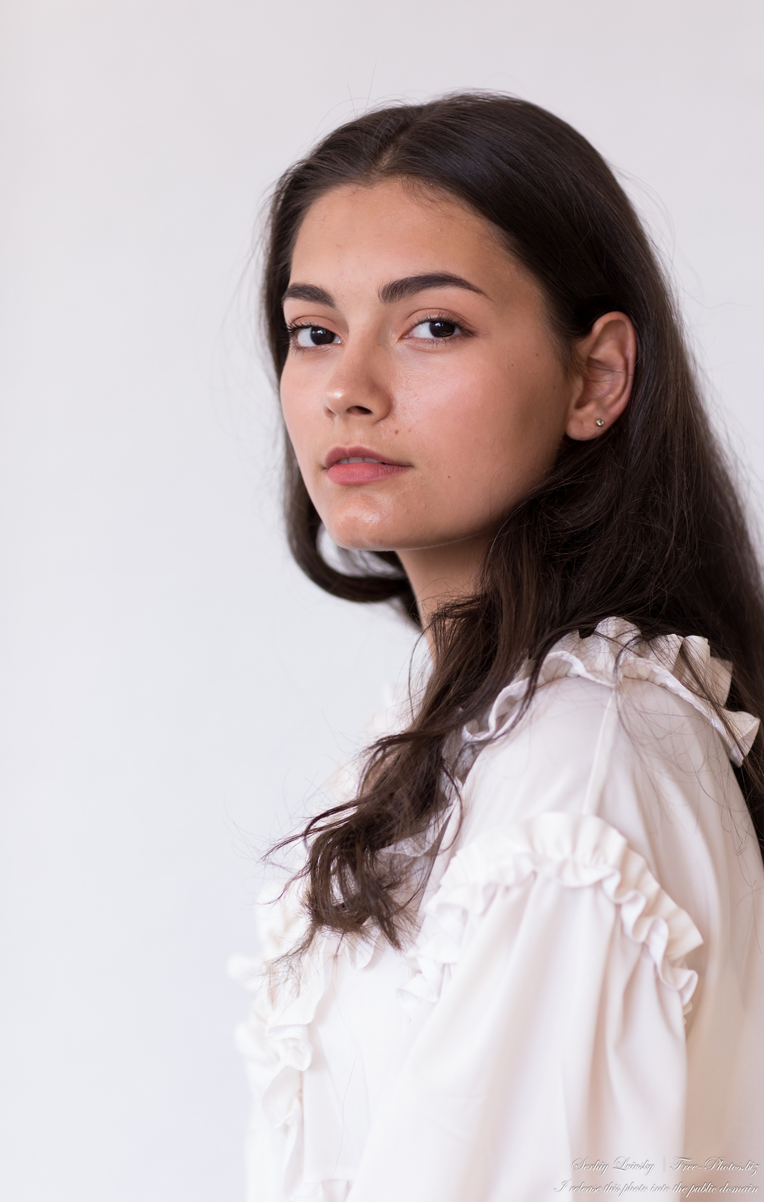 Marichka - a 16-year-old Catholic girl photographed by Serhiy Lvivsky in September 2020, picture 17