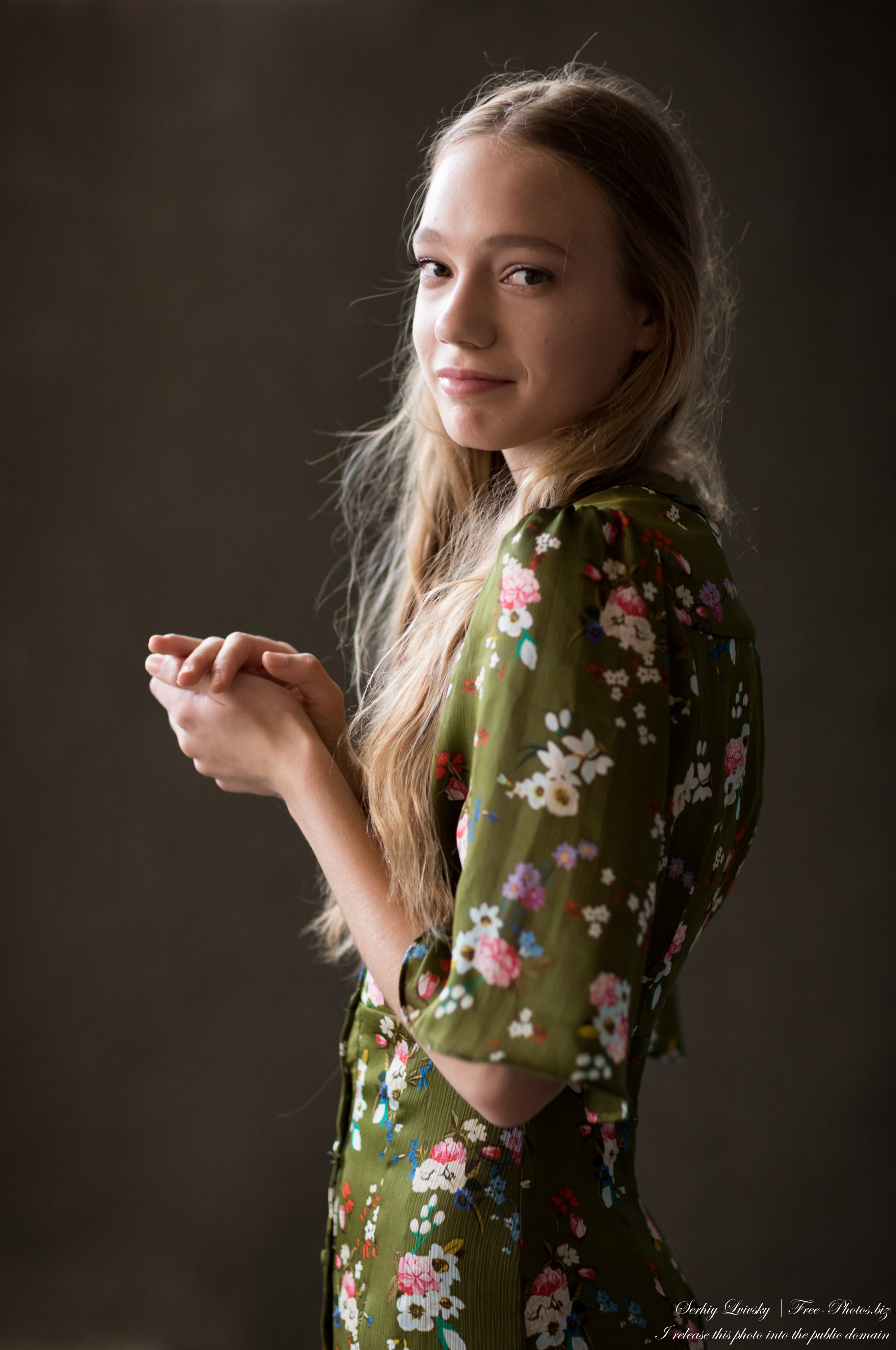 Marta - a 16-year-old natural blonde girl photographed by Serhiy Lvivsky in July 2020, picture 3