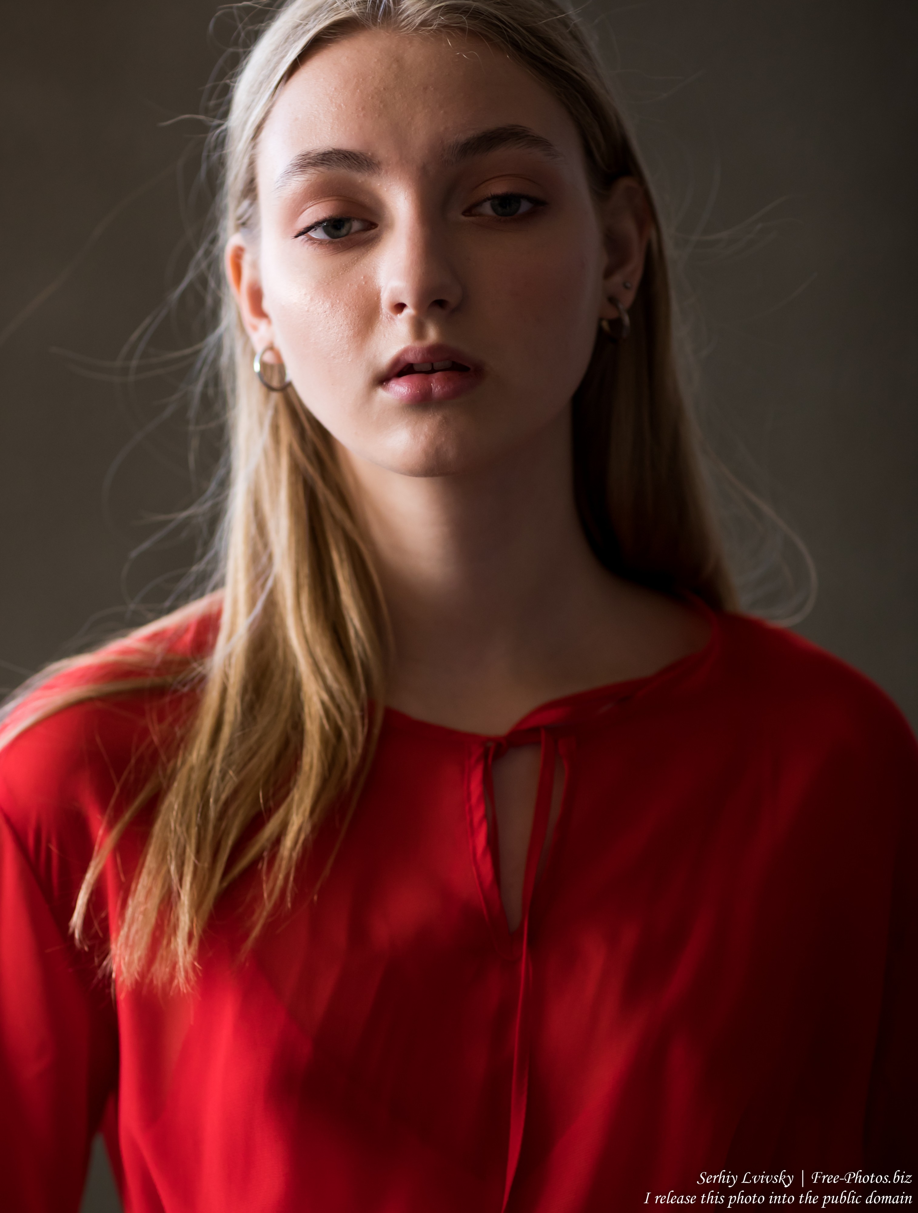 Nastia - a 16-year-old natural blonde girl photographed in September 2019 by Serhiy Lvivsky, picture 18