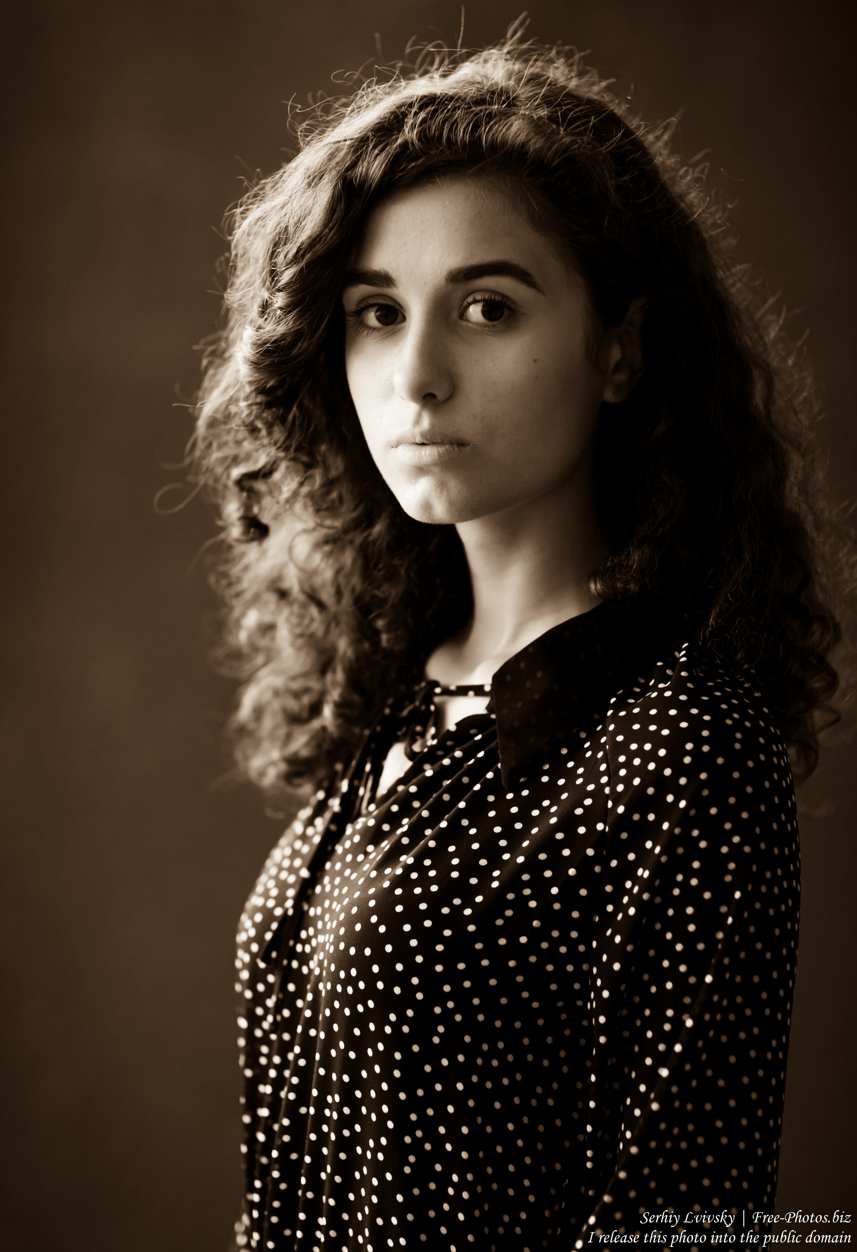 Sophia - a 15-year-old curly brunette girl photographed in July 2019 by Serhiy Lvivsky, picture 4