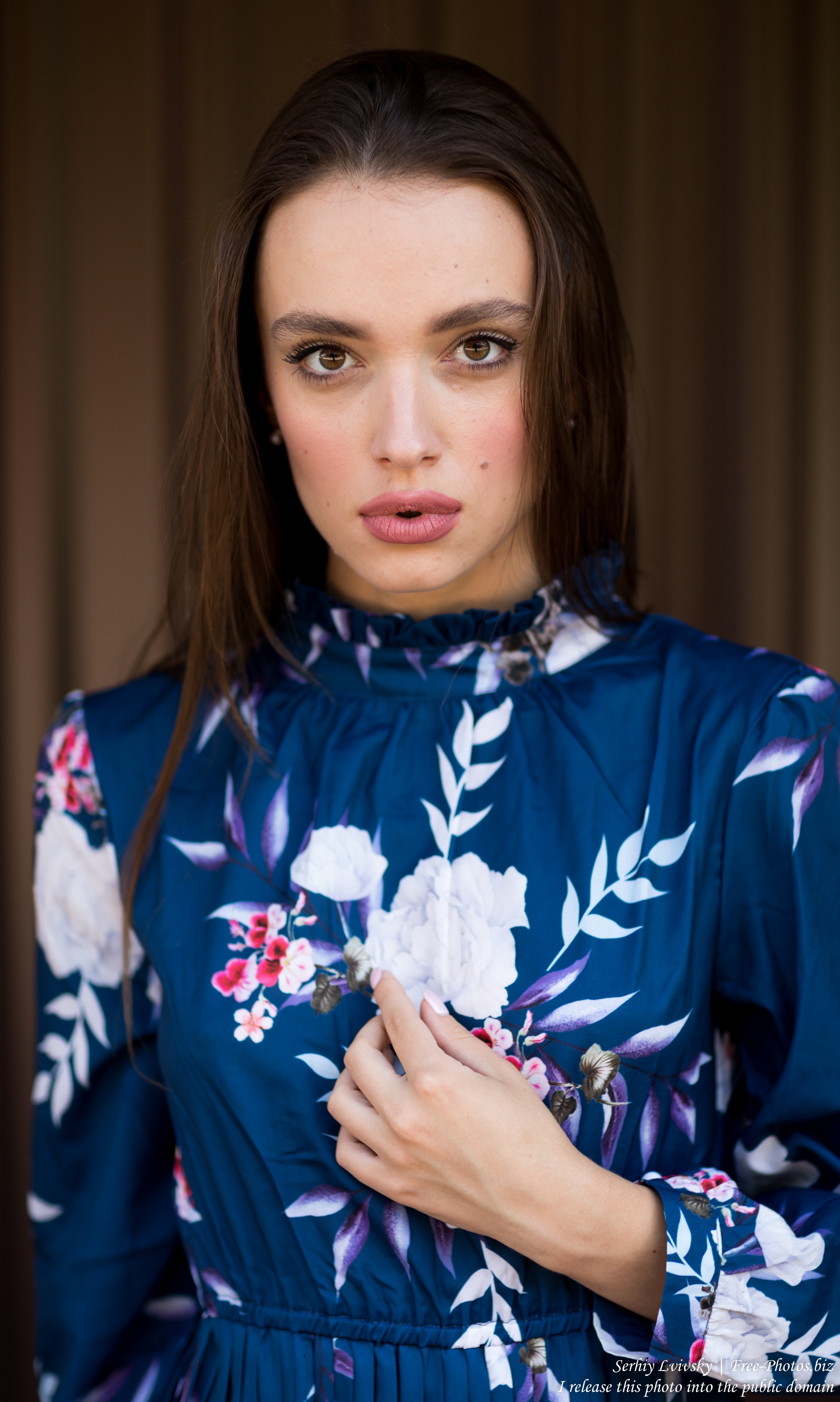 Tonya - a 23-year-old brunette girl photographed in August 2019 by Serhiy Lvivsky, picture 16