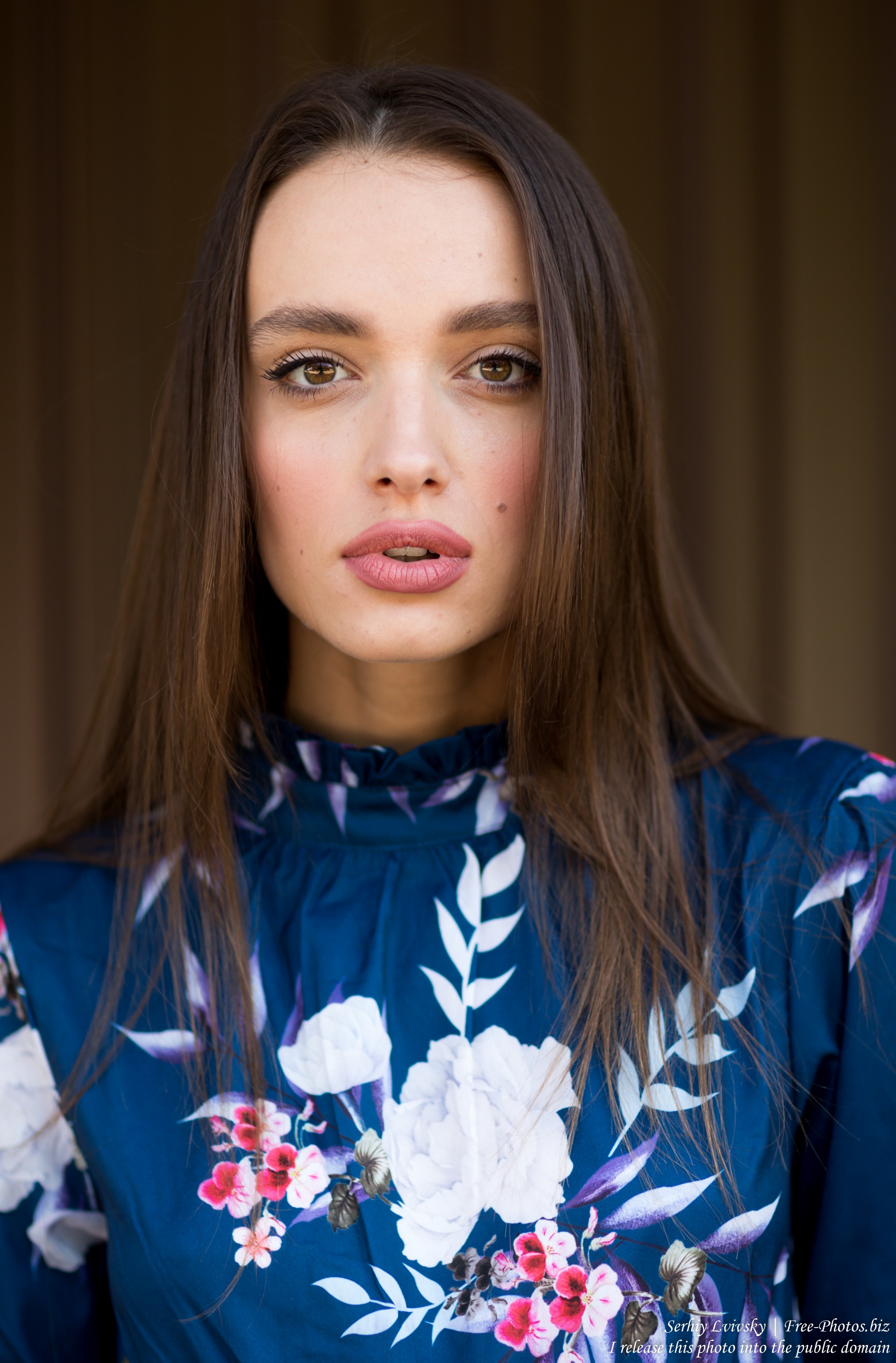 Tonya - a 23-year-old brunette girl photographed in August 2019 by Serhiy Lvivsky, picture 20