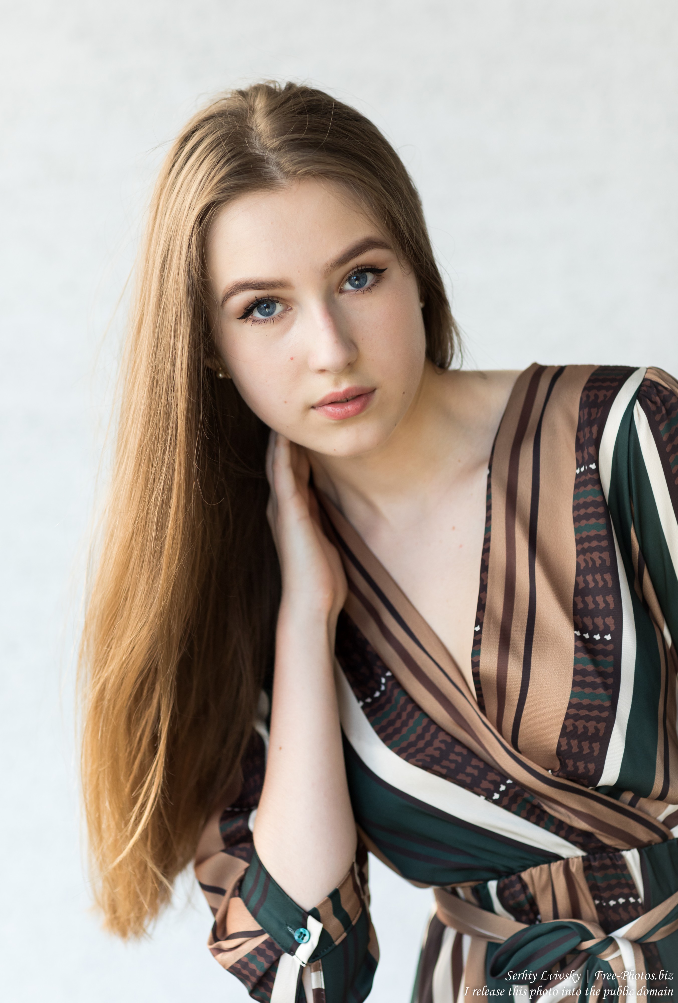 Vika - a 17-year-old girl with blue eyes and natural fair hair photographed in June 2019 by Serhiy Lvivsky, picture 13