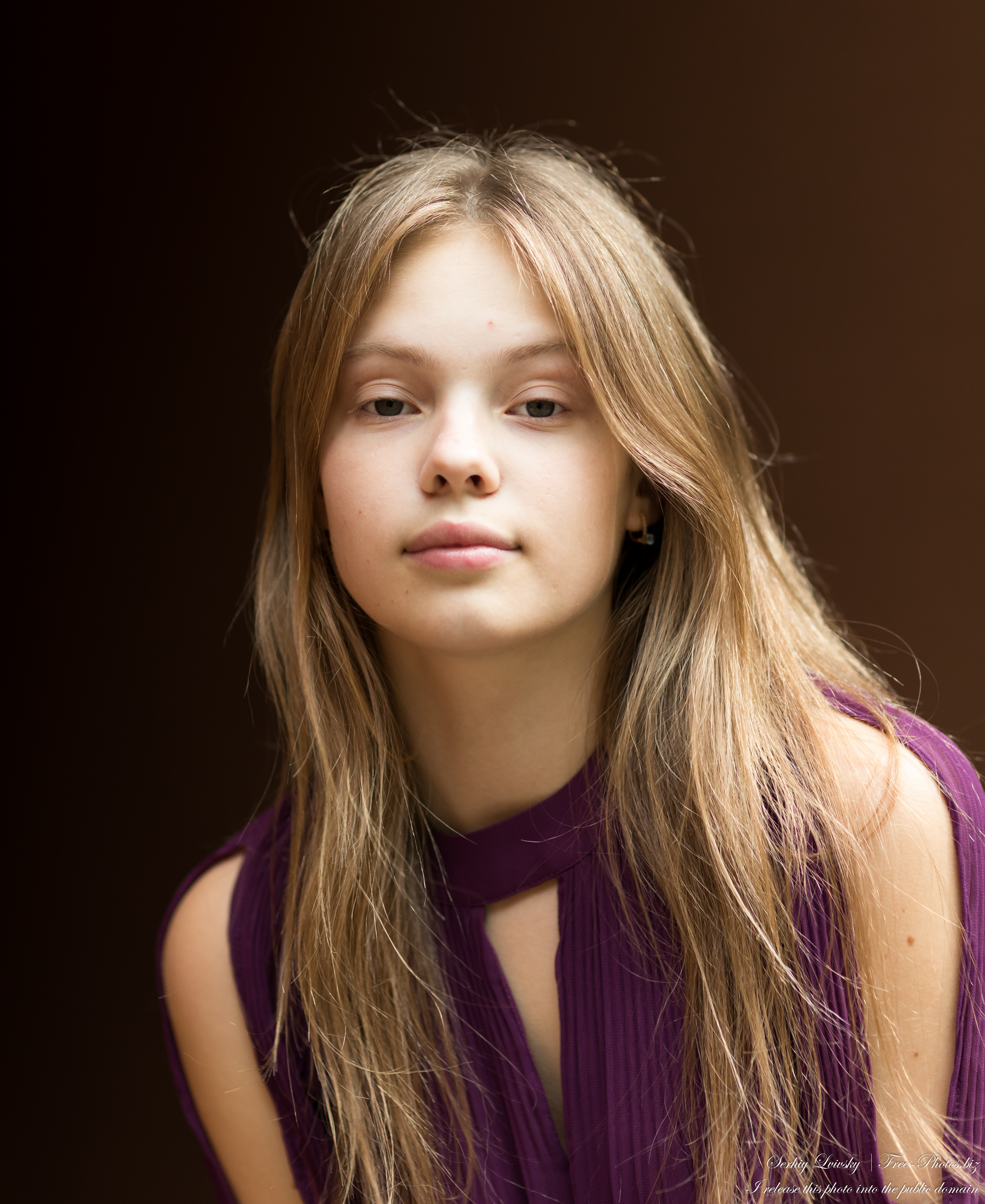 Ustyna - a 17-year-old natural fair-haired girl photographed in September 2021 by Serhiy Lvivsky, picture 9