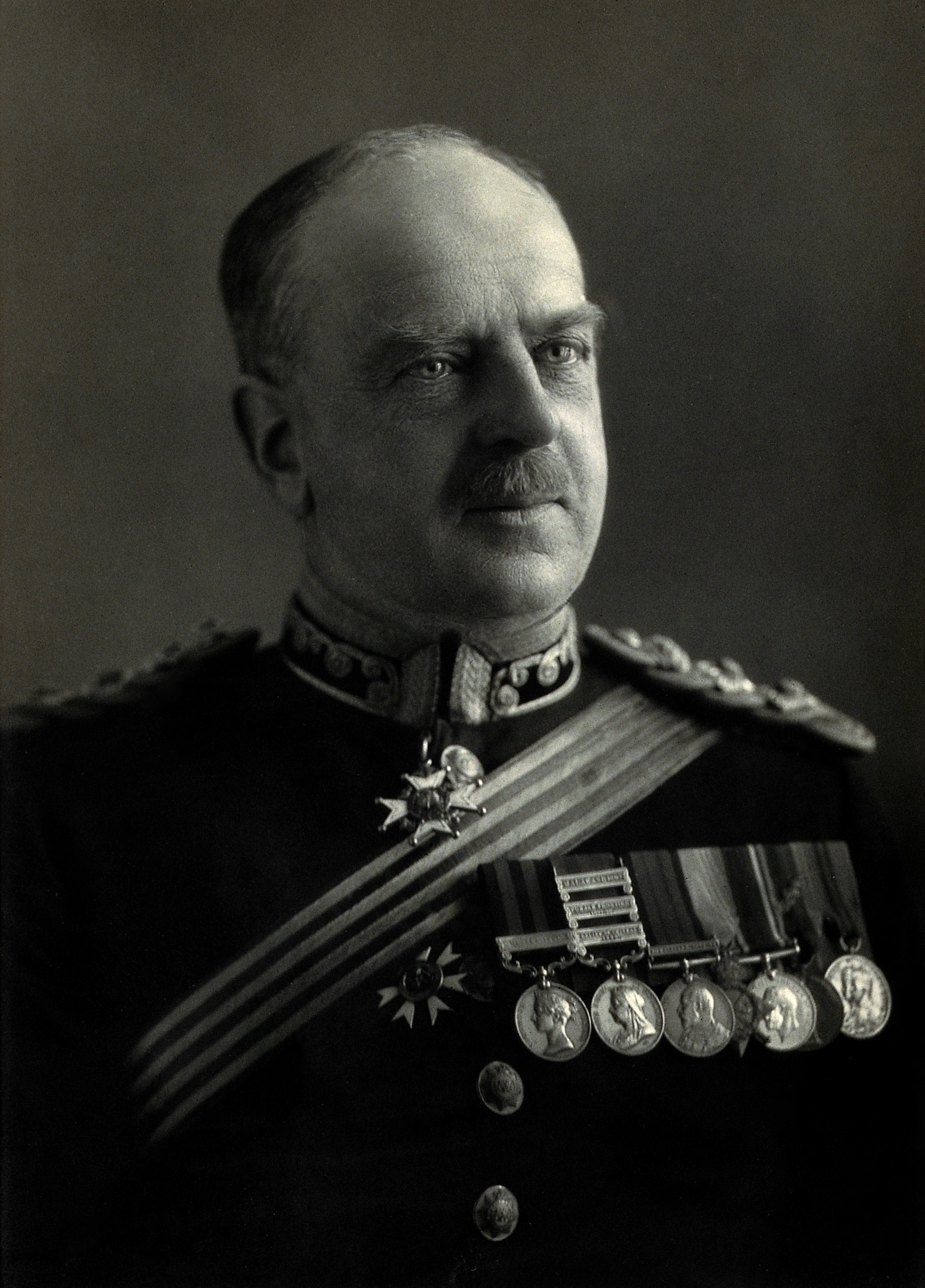 Alan James Macnab. Photograph by Elliott & Fry. Wellcome V0026787