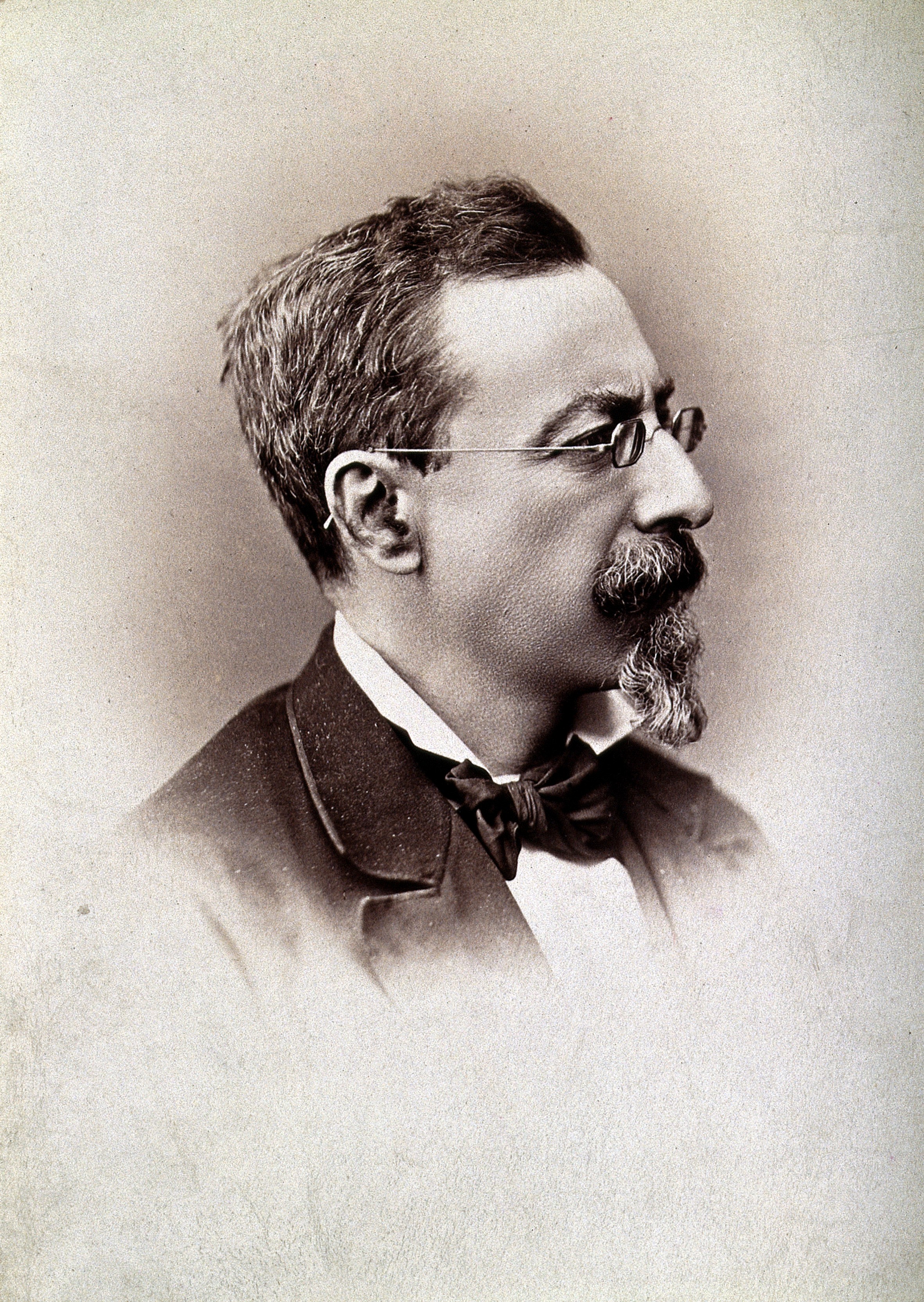 Alfonso Herrera. Photograph by Cruces y Cia. Wellcome V0028252