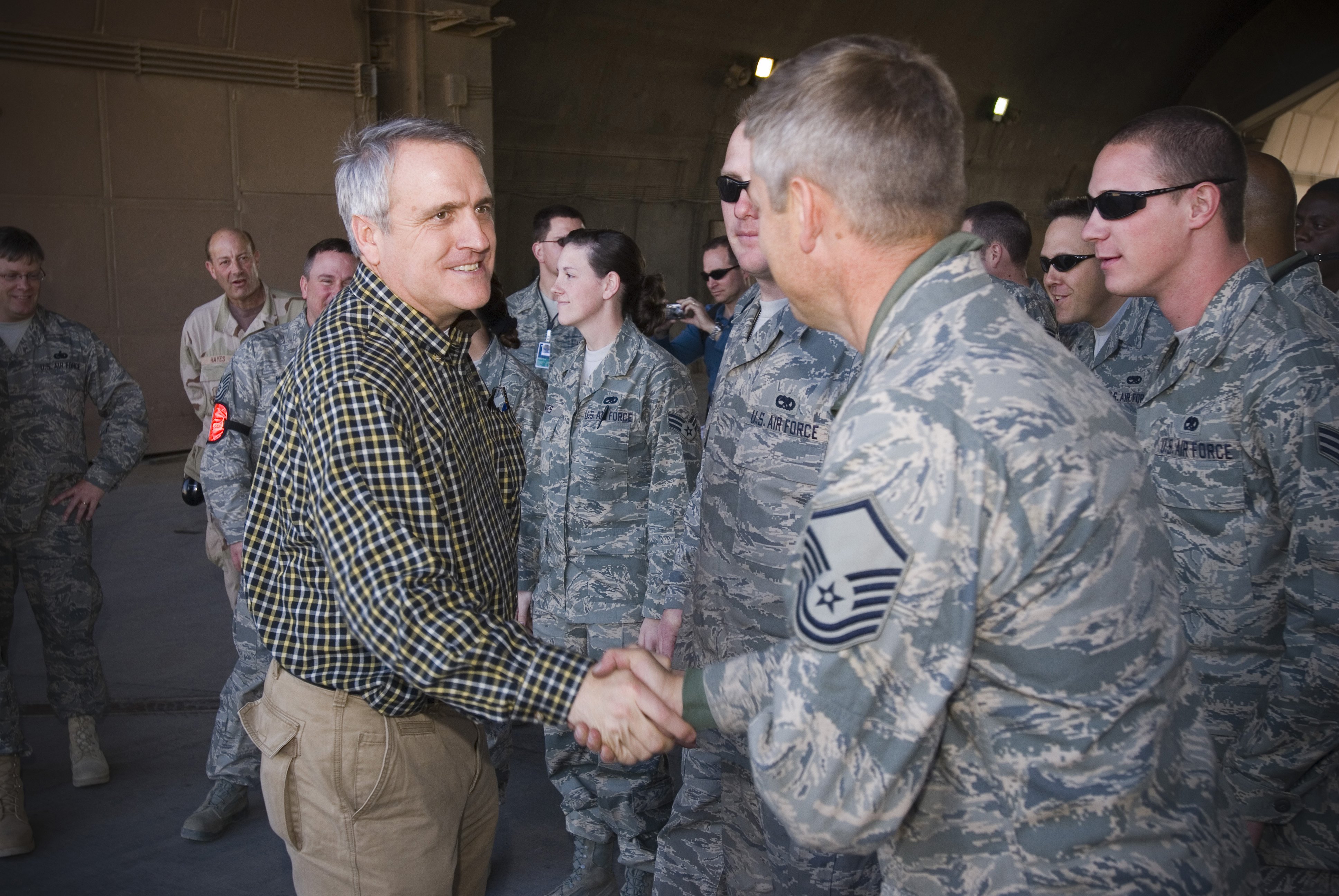 Bill Ritter visiting Balad Air Base, Iraq, Dec. 12, 2007
