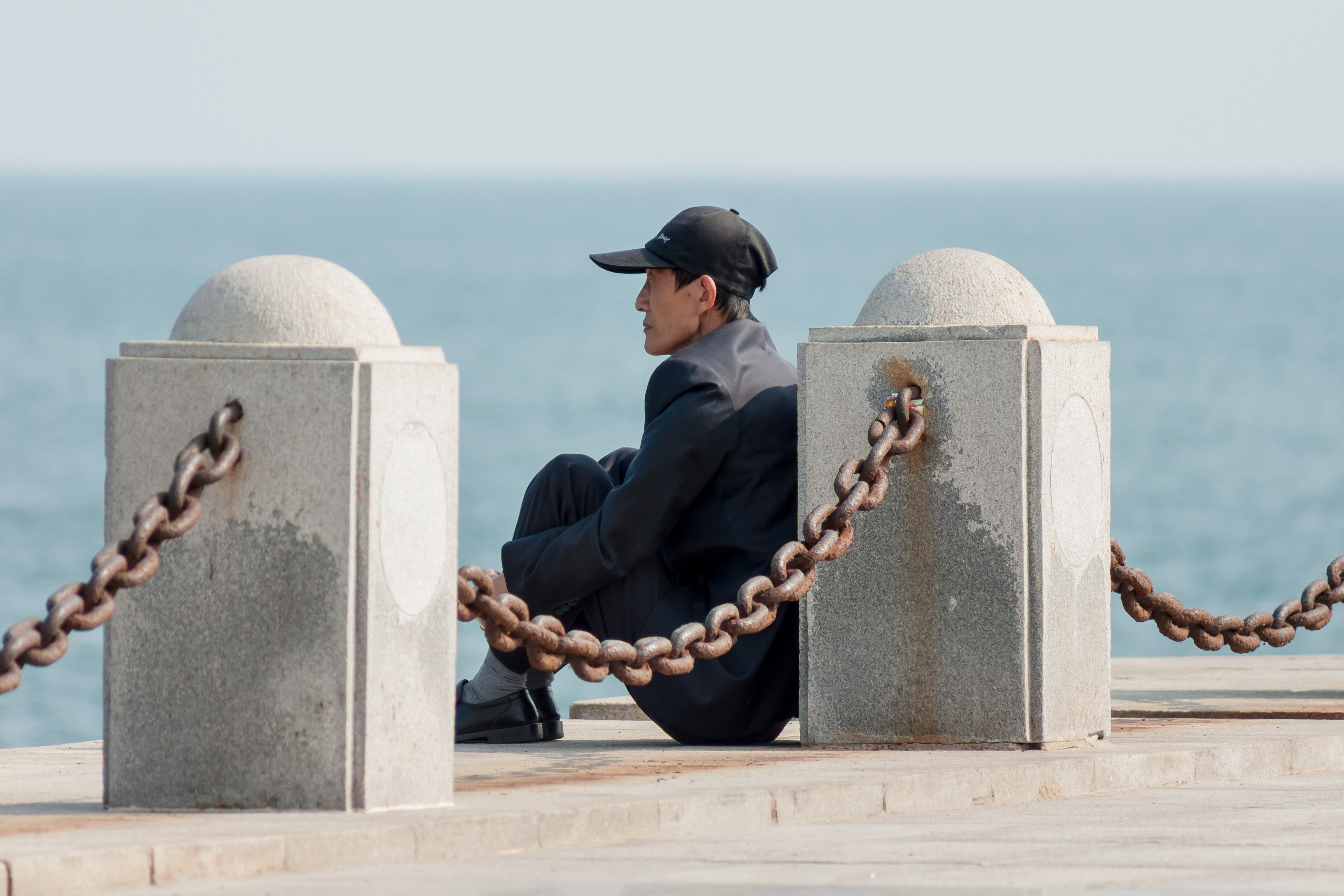 Dalian Liaoning China An-elderly-Chinese-at-Xinghai-Bay-01