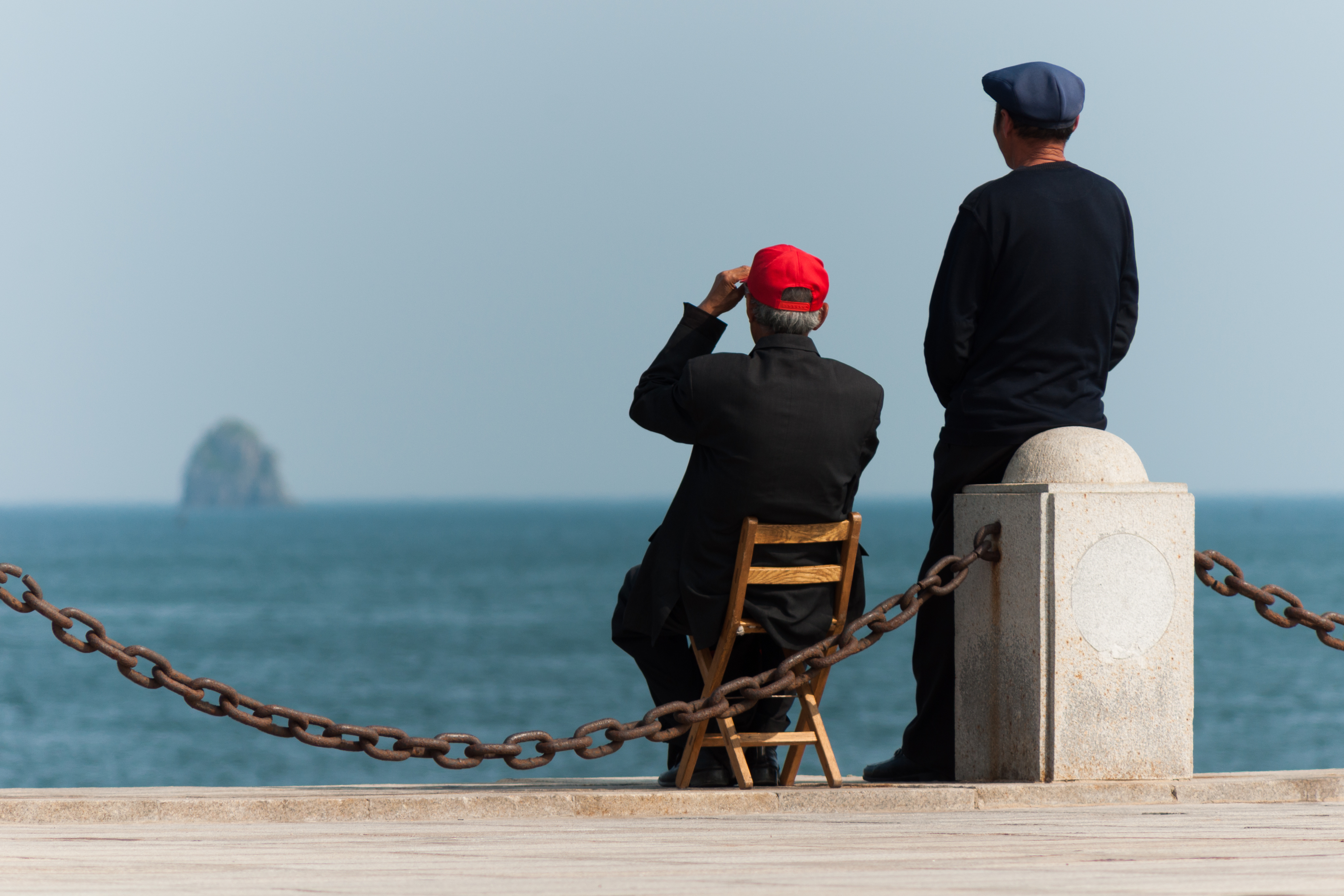 Dalian Liaoning China Two-Chinese-at-Xinghai-Bay-01