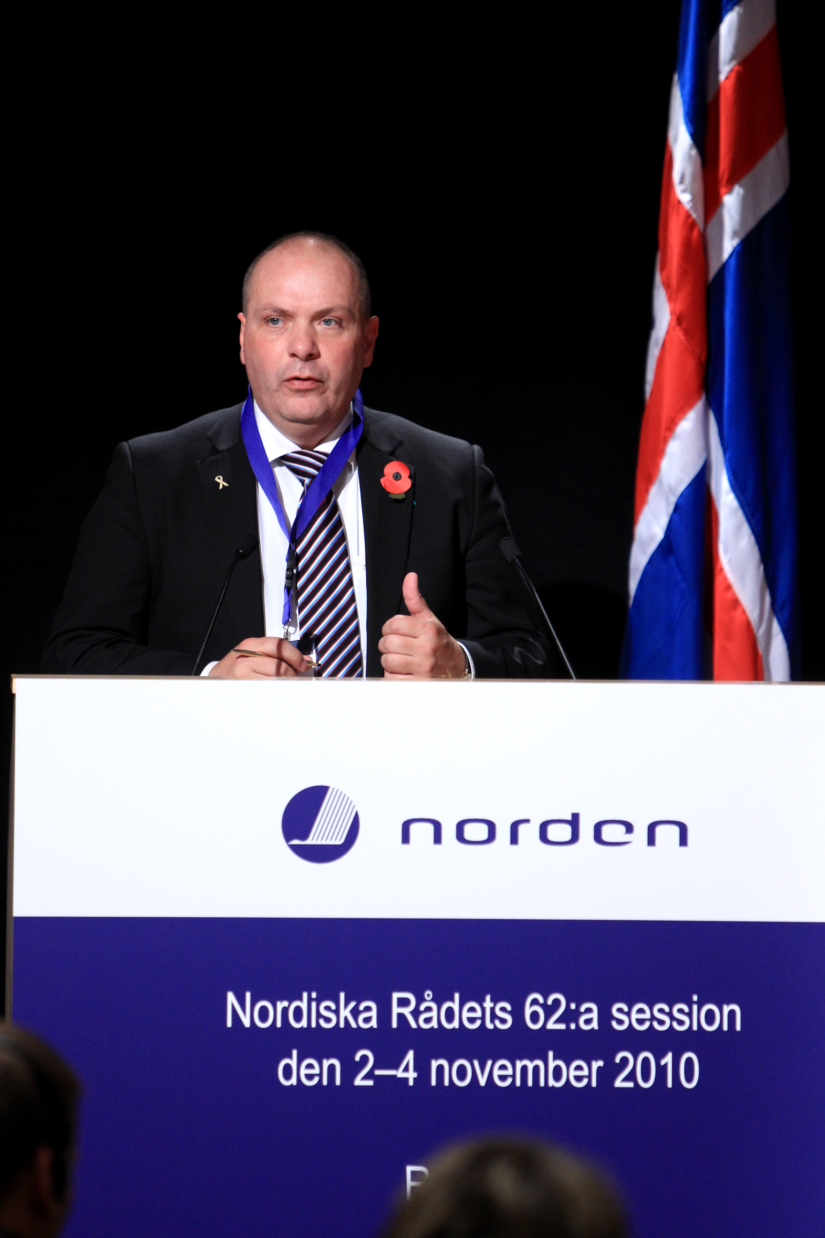 Danmarks forre uforsvarsminister Soeren Gade vid Nordiska Radets session i Reykjavik. 2010-11-03