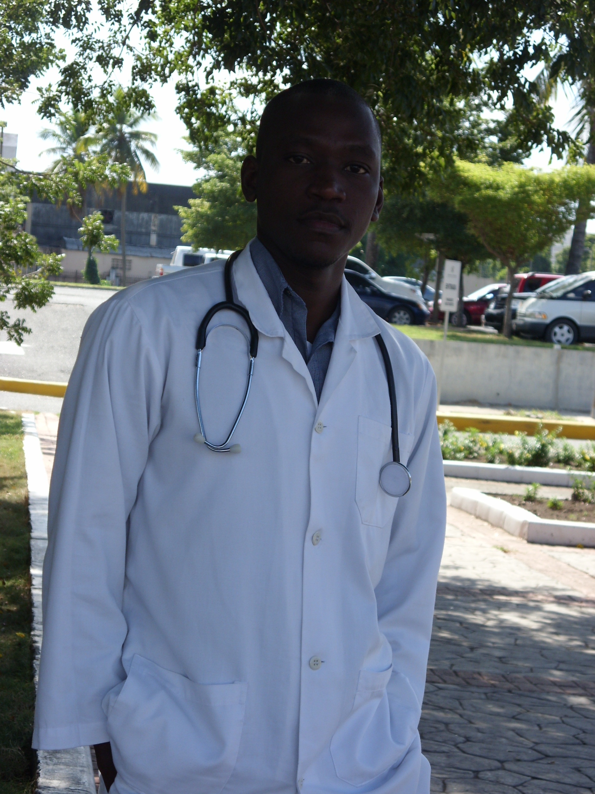 Dr. Jude Accou, RD. AÑO 2009,SN850414