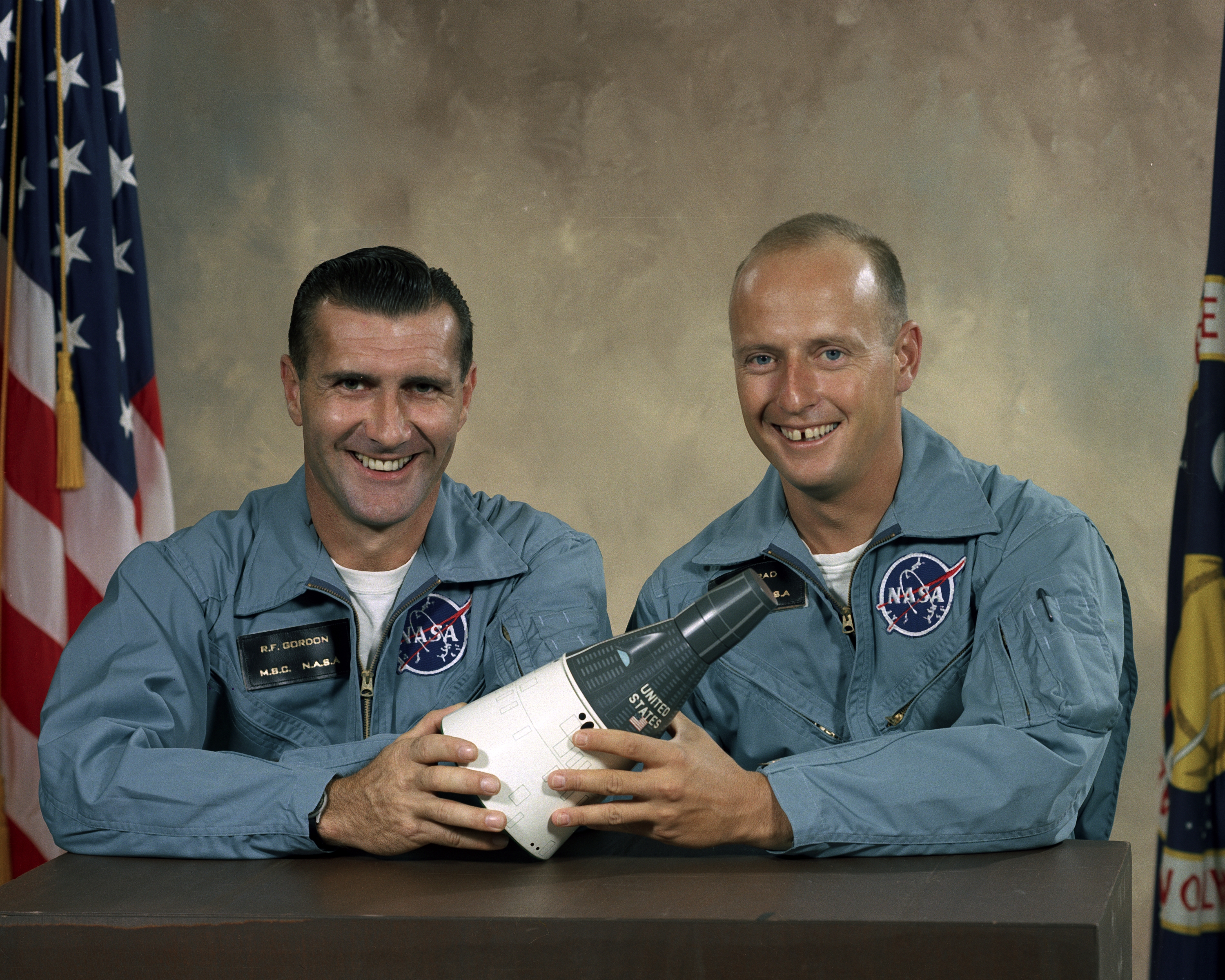 Gemini 11 prime crew (Gordon and Conrad)