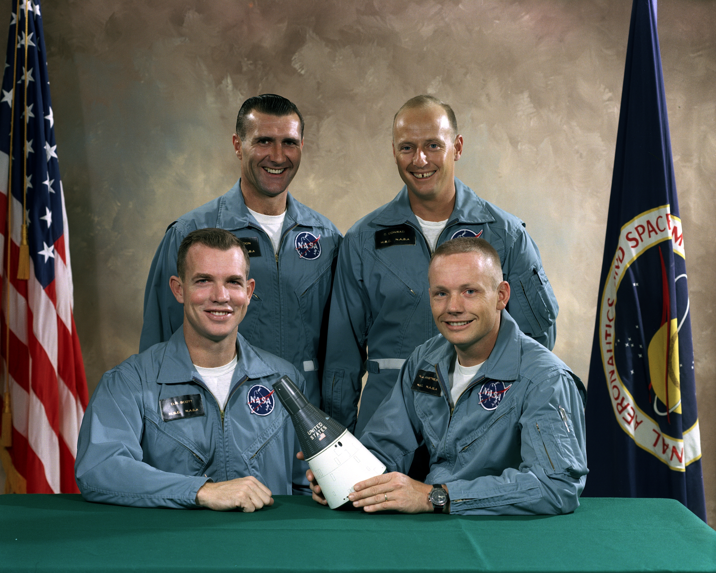 Gemini 8 prime and backup crews (S65-58502)