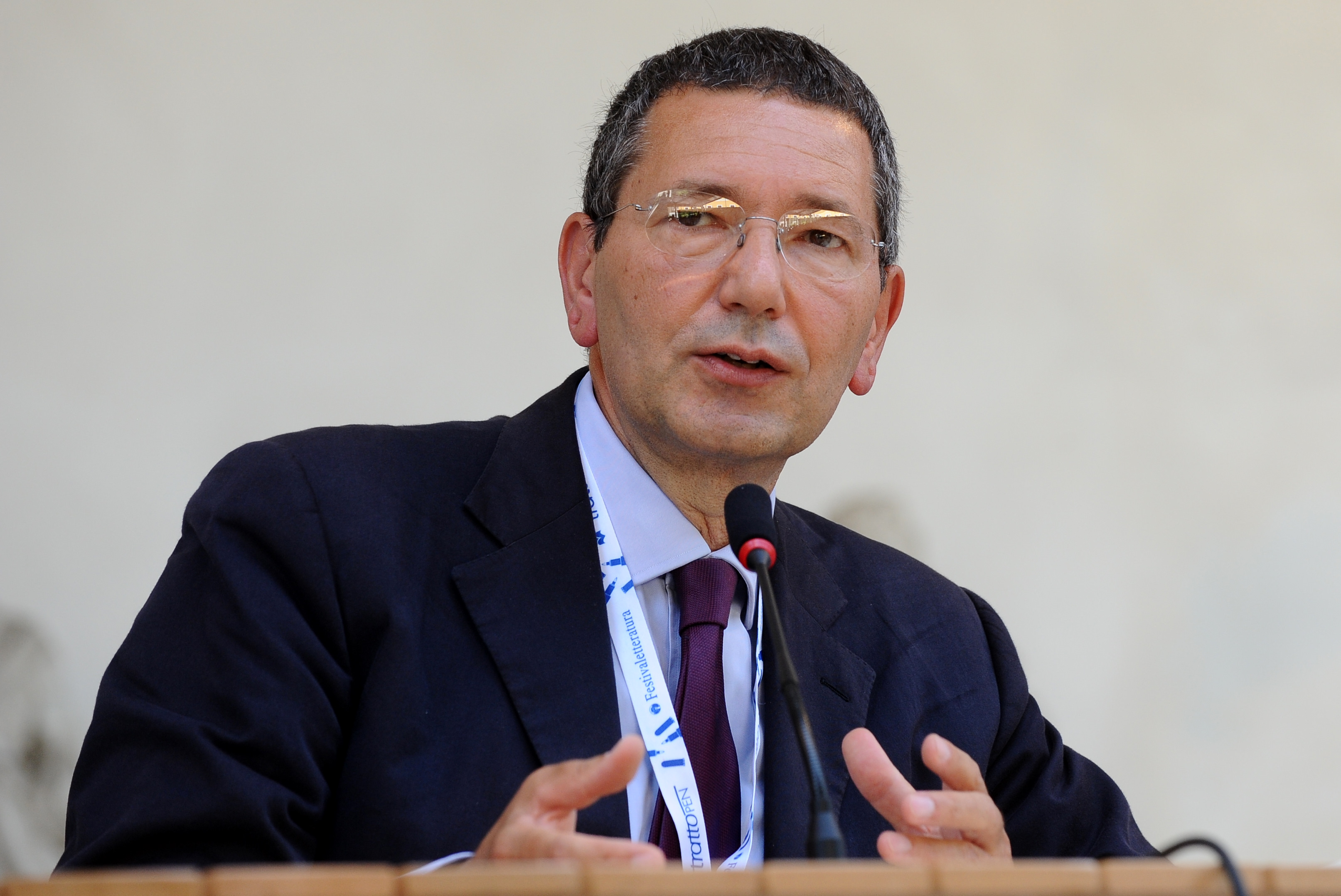 Ignazio Marino - Festivaletteratura 2012 02