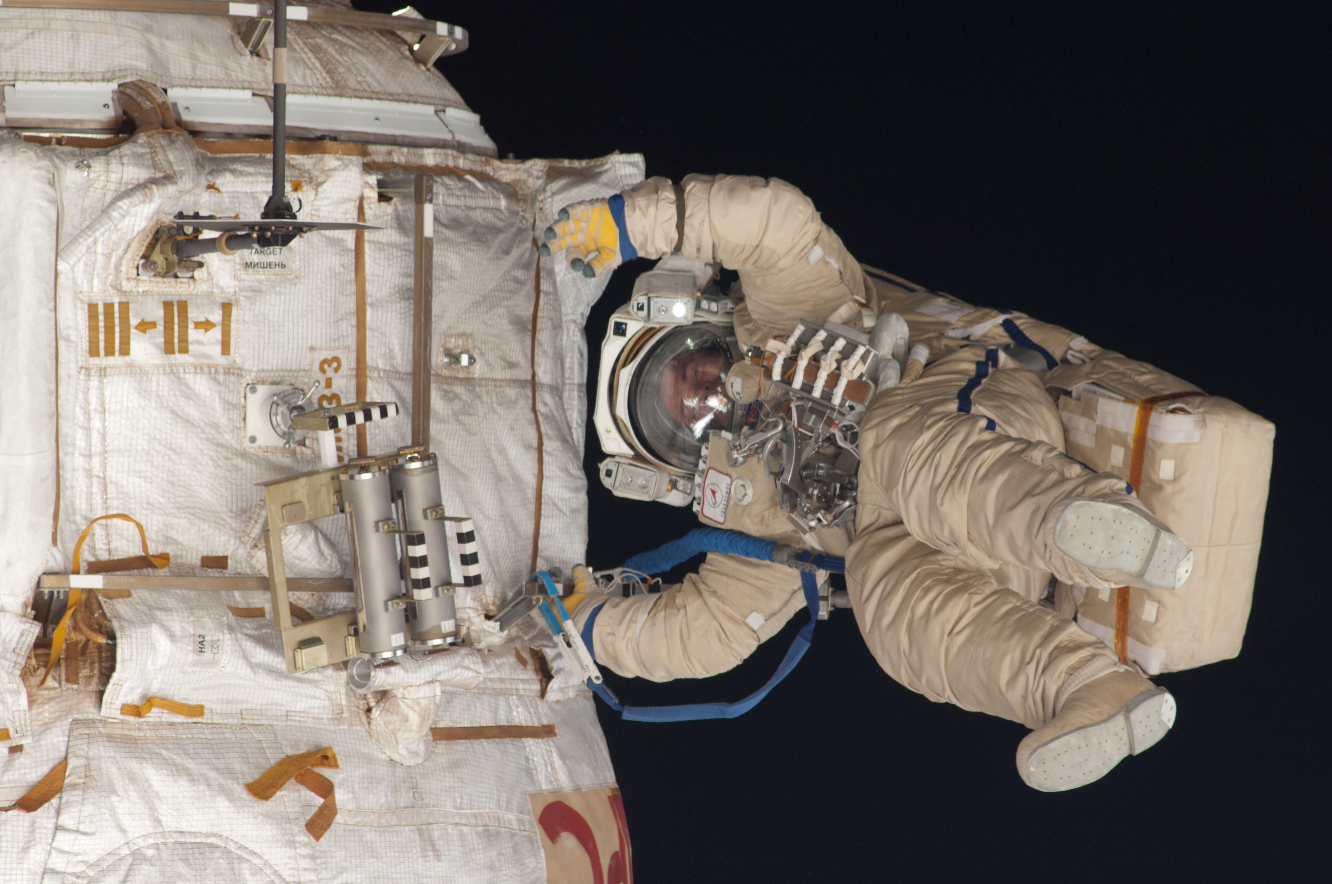 ISS-35 EVA 09 Roman Romanenko