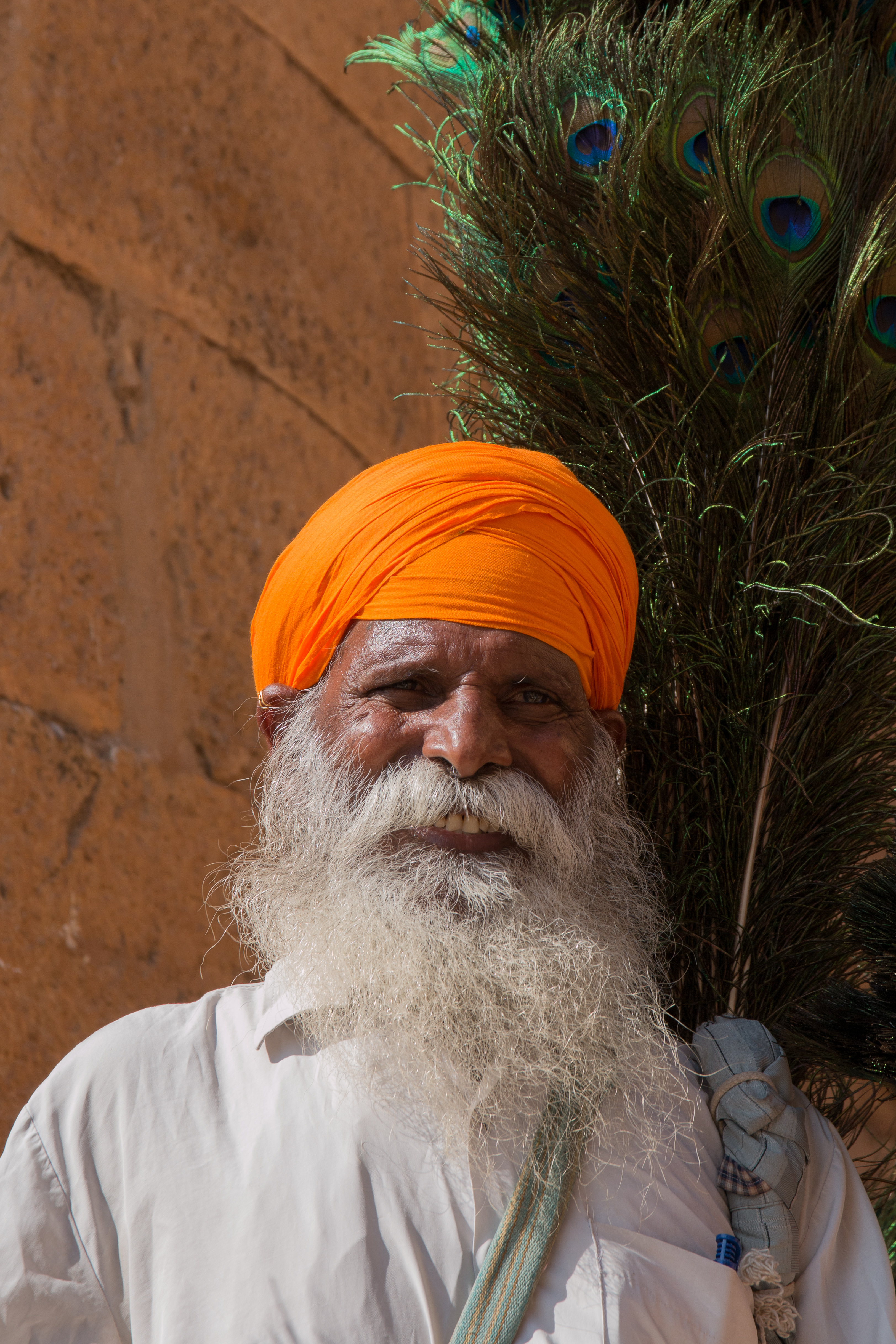 Jaisalmer-Citadel-06-Peacock fan merchant-20131010