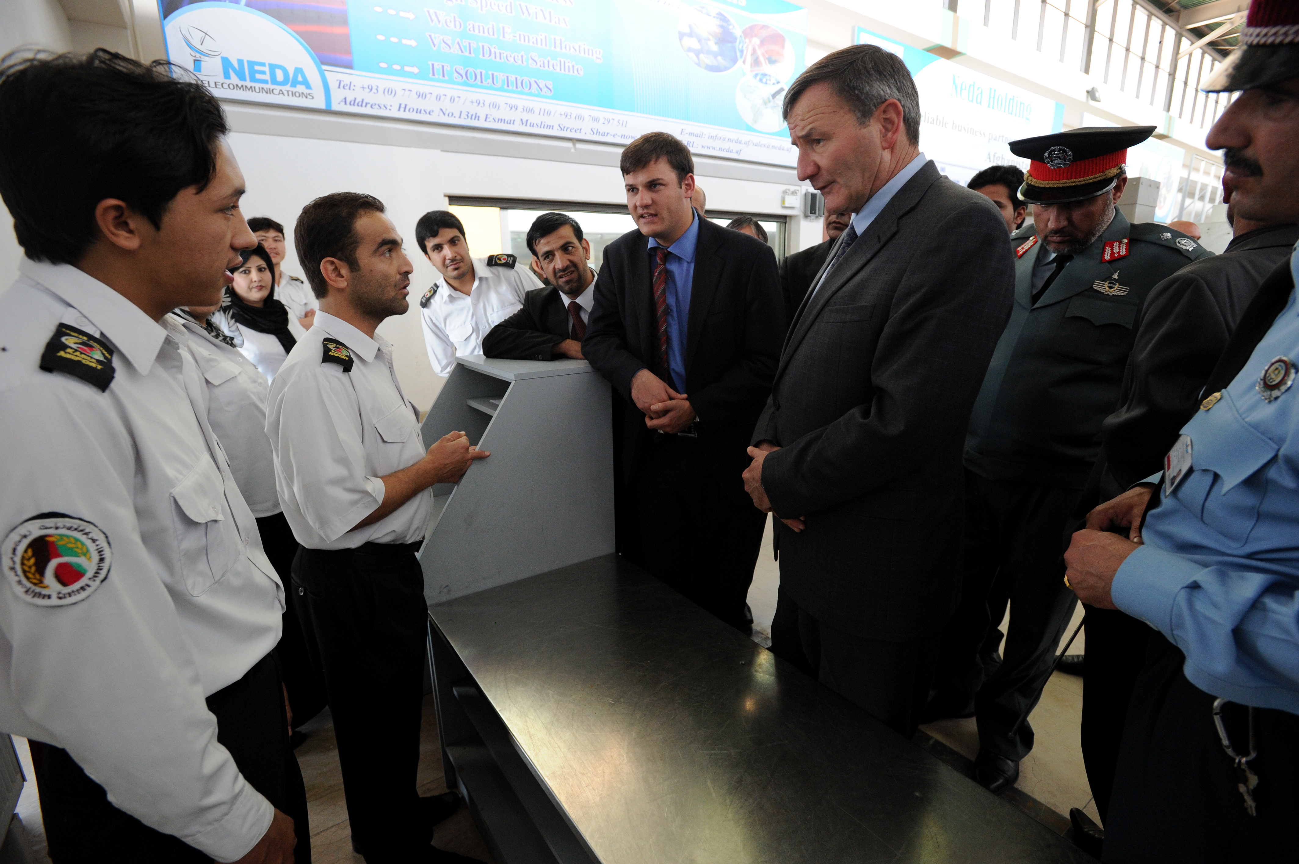 Karl Eikenberry at Kabul International Airport-5