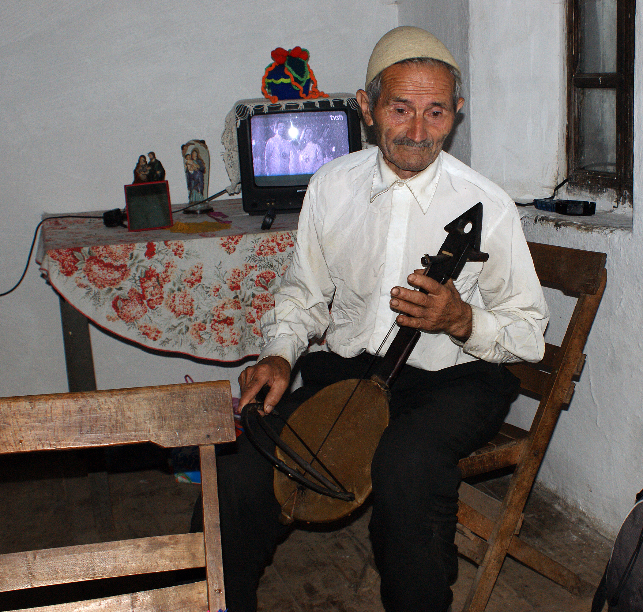 Lahutar