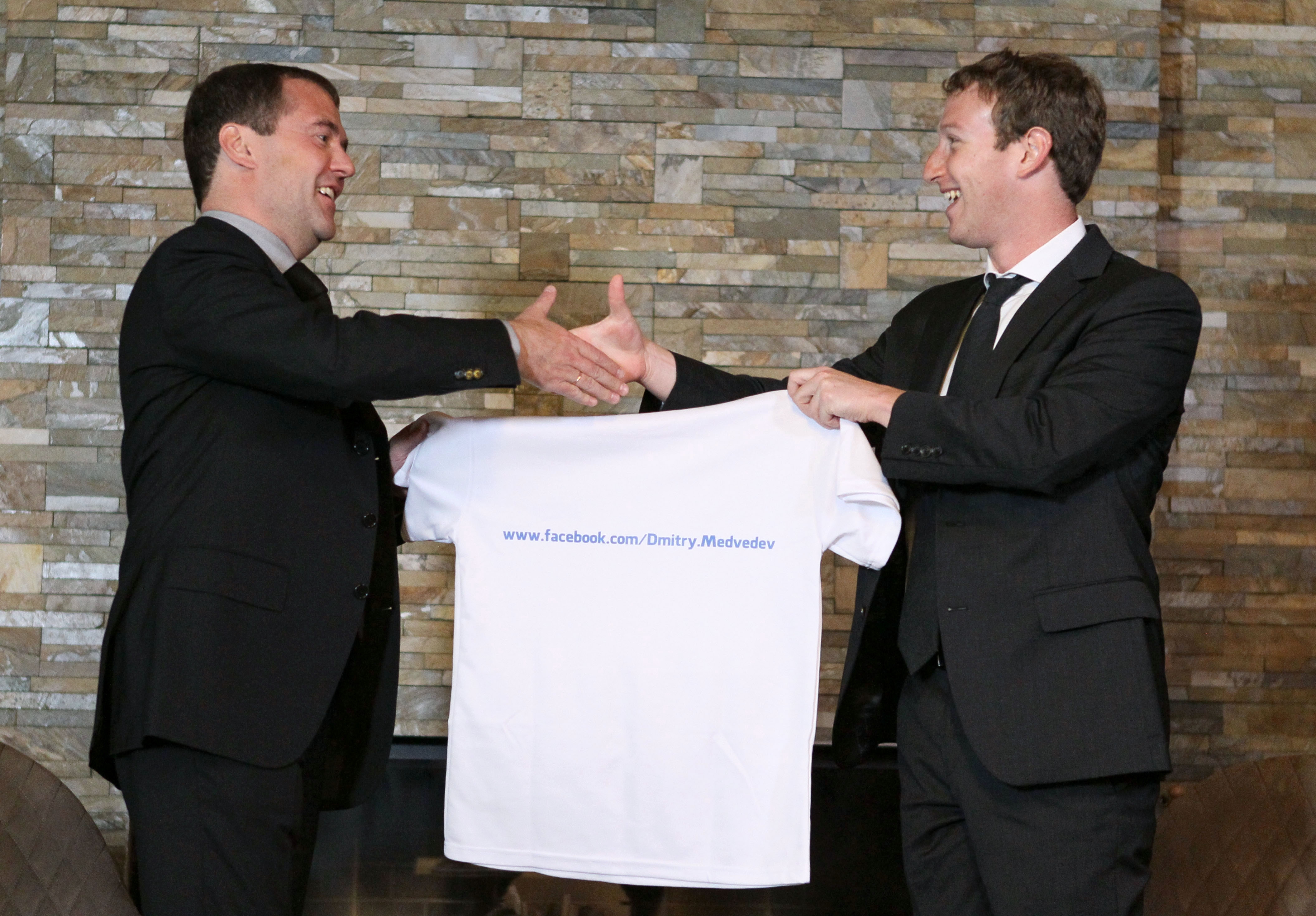 Mark Zuckerberg and Dmitry Medvedev 2012-10-01 1