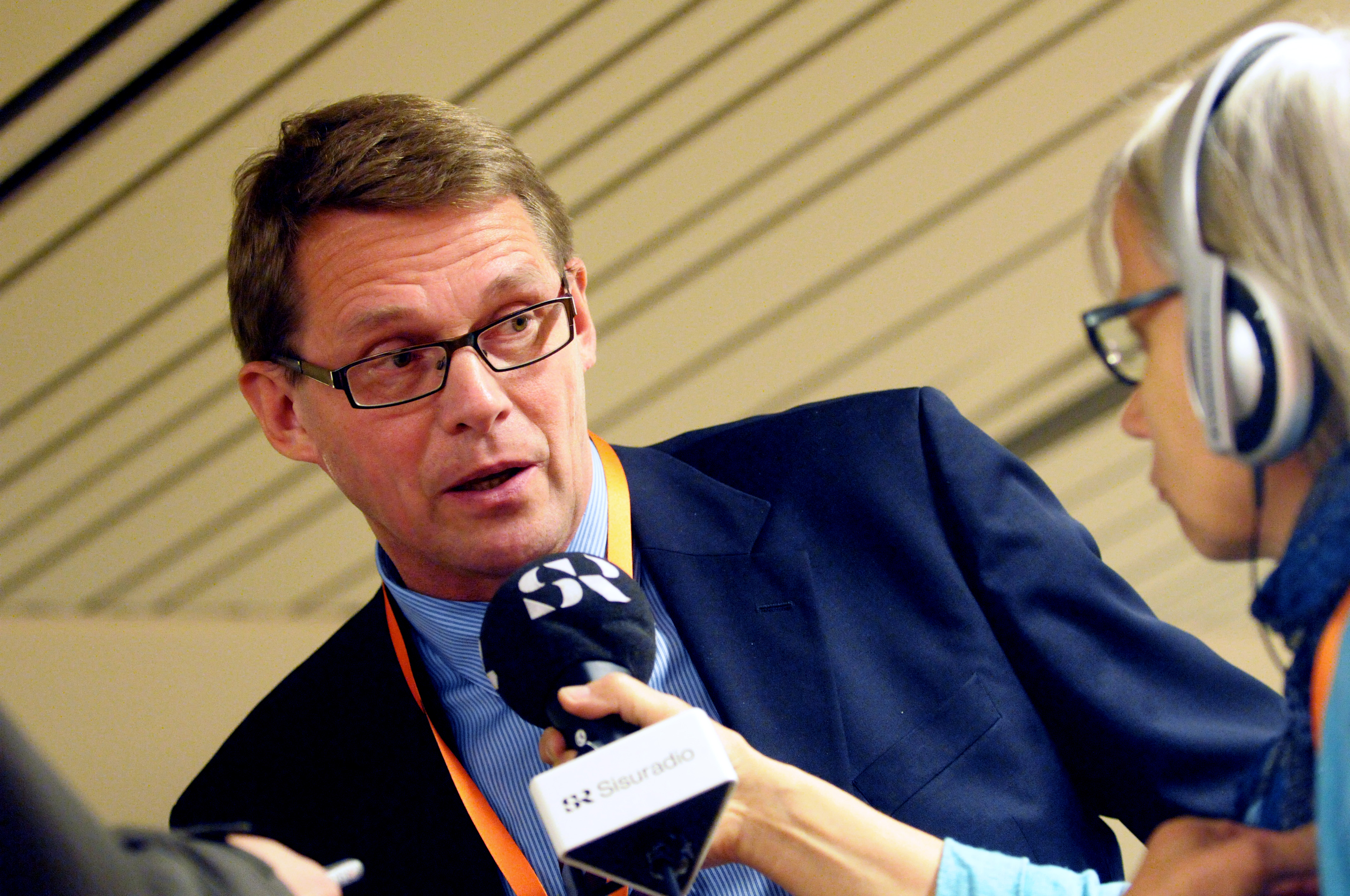 Matti Vanhanen, Finlands statsminister, intervjuas av radio vid Baltic Developments mote i Stockholm 2009