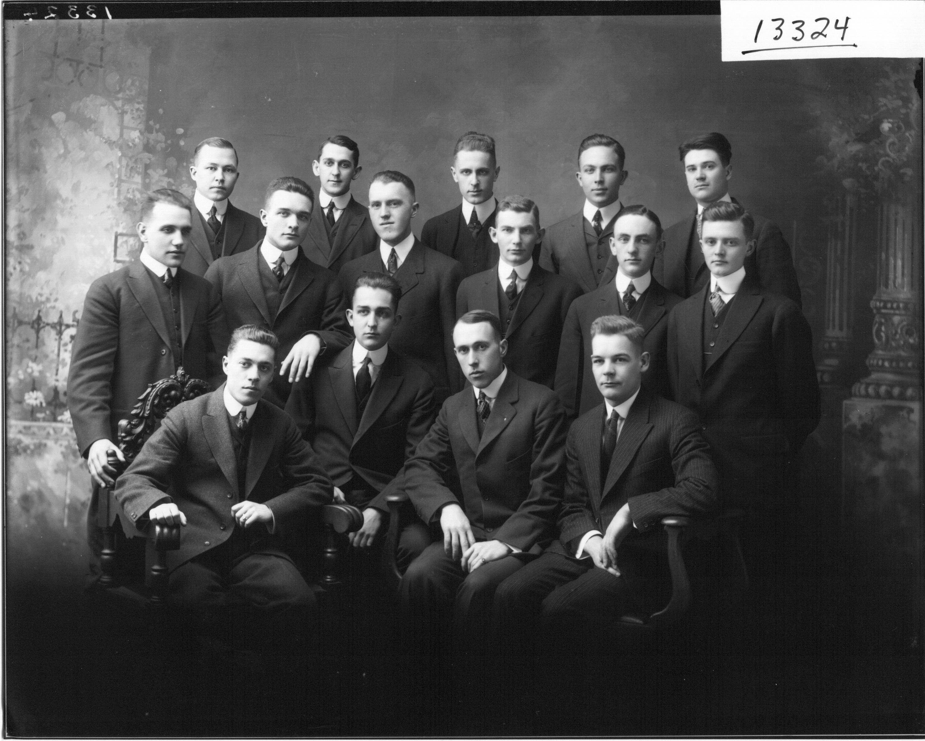 Pan-Hellenic Council group portrait 1914 (3191318997)
