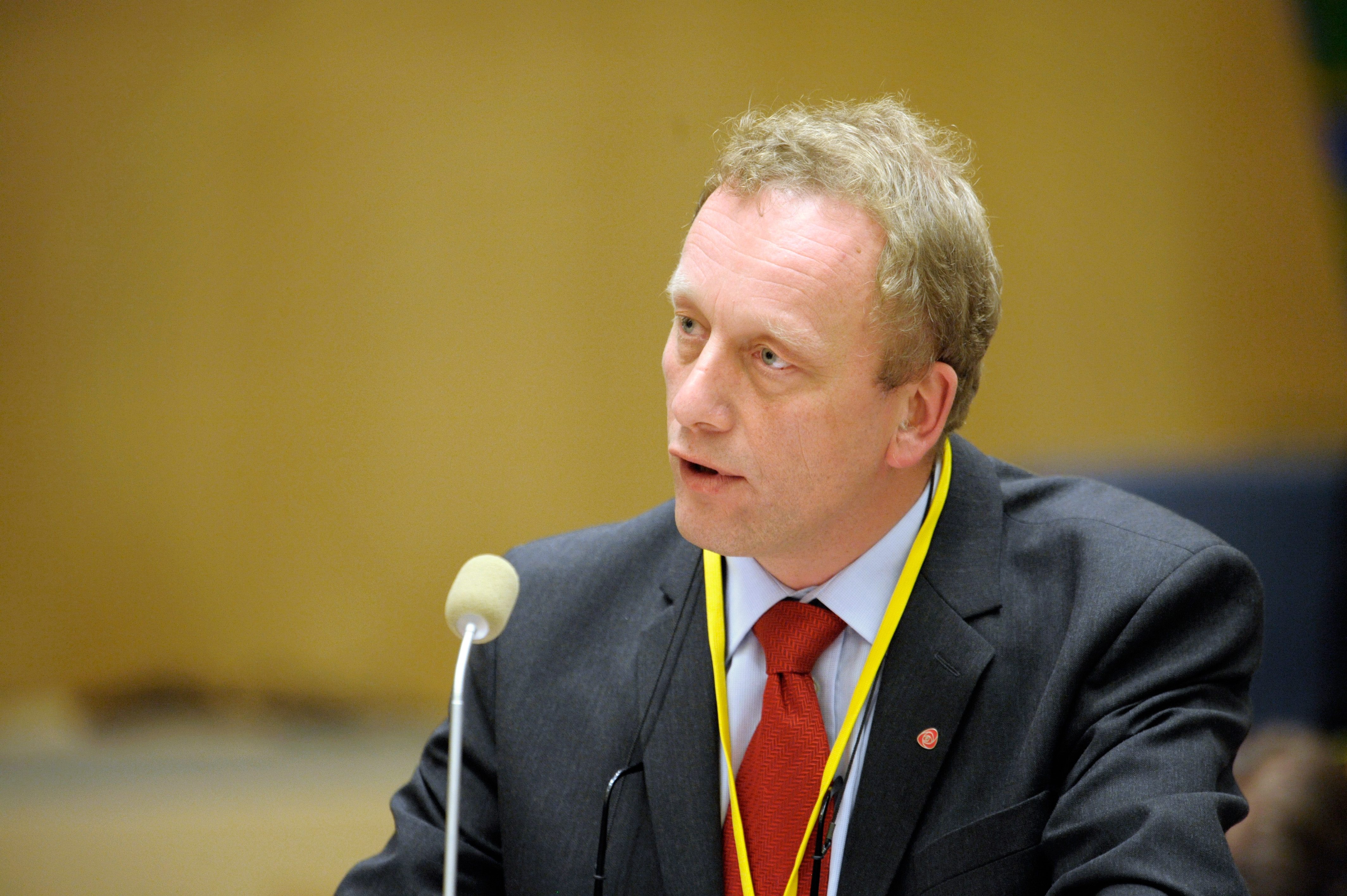 Per Rune Henriksen (A) Norge, talar vid Nordiska radets session i Stockholm 2009