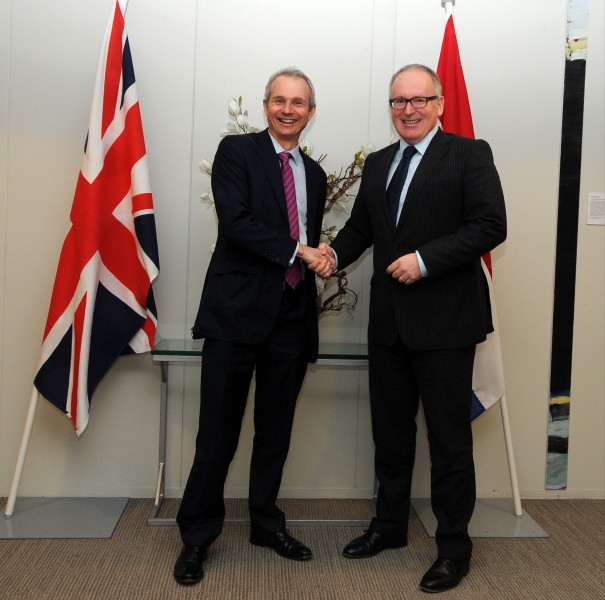 130205 Lidington Britse M Europese Zaken bij Timmermans 0612 (12478093884)