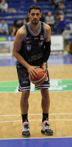 2016-12-22 Marc Liyanage (Hamburg Towers) by Sandro Halank