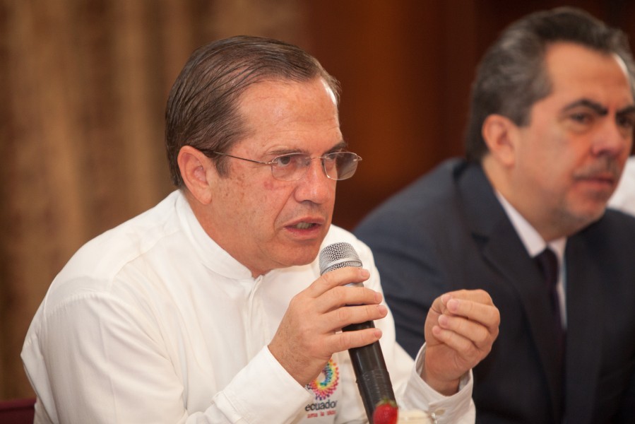 21-05-14- Quito Ecuador,Canciller Ricardo Patiño conversó con medios de comunicación sobre la universalización del SIDH y Día Internacional contra Chevron-2 (14235999351)