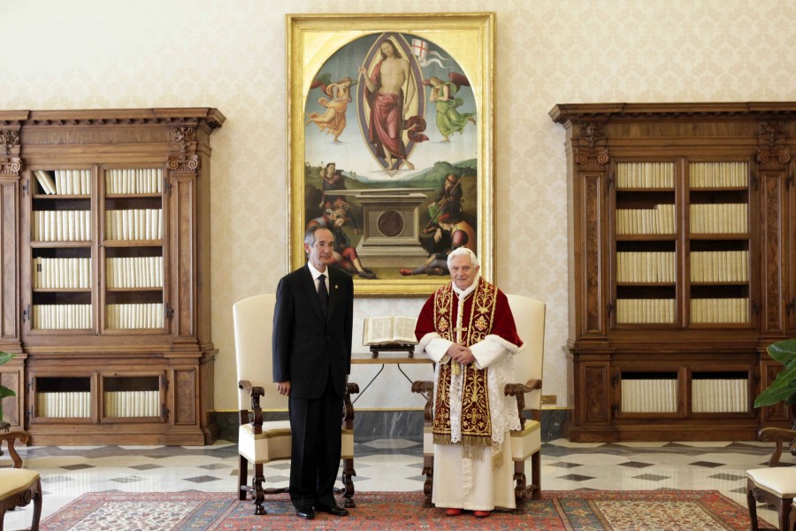 Alvaro Colom-Pope