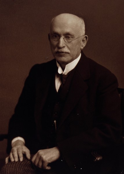 Andrew Freeland Fergus. Photograph by T. & R. Annan & Sons. Wellcome V0026363