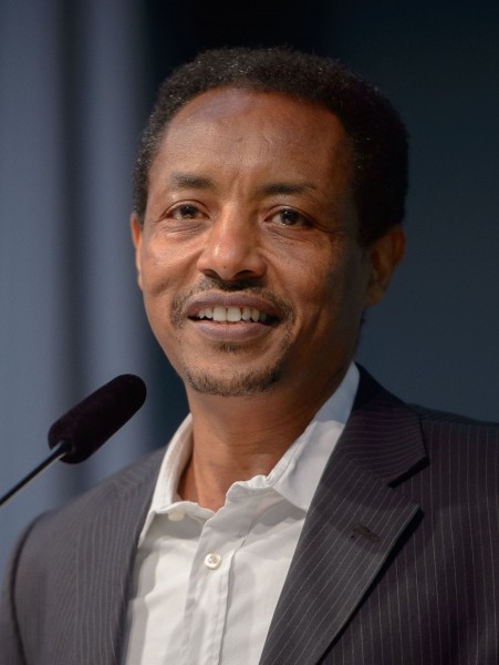 Begrüßung- Mekonnen Mesghena (cropped)