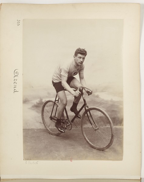 Btv1b8438637g-p012