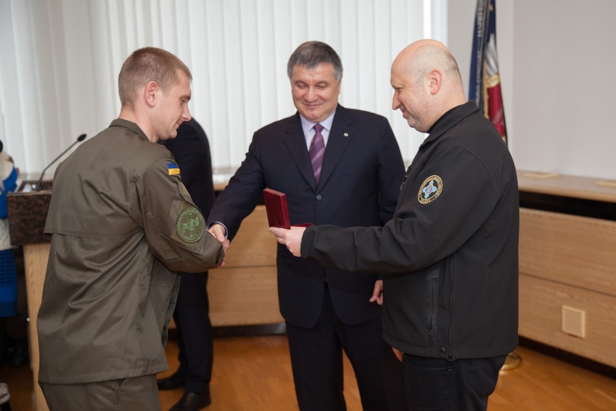 Бійців Нацгвардії відзначили державними нагородами 1511 (23236195839)