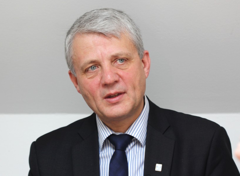 Dagfinn Hoybraten, Generalsekretaer (1)