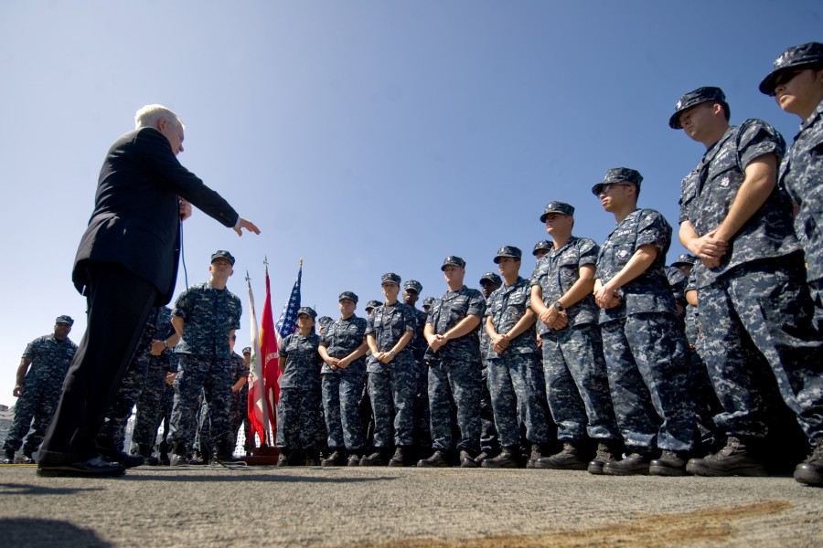 Defense.gov News Photo 100812-D-7203C-006 - Secretary of Defense Robert M. Gates speaks with sailors on the USS Higgins DDG 76 in San Diego, Calif., on Aug. 12, 2010