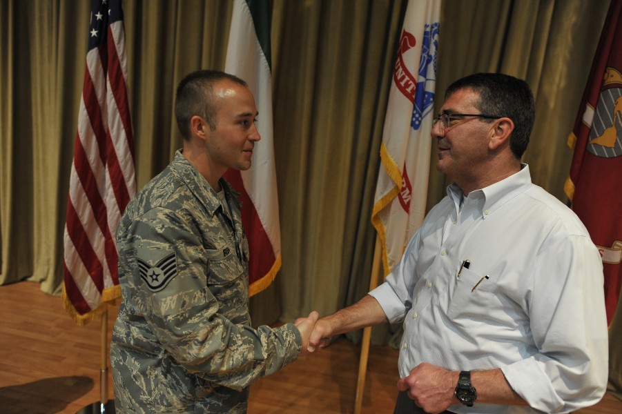 Deputy Secretary of Defense Ashton B. Carter visits Kuwait, Oct. 17, 2012