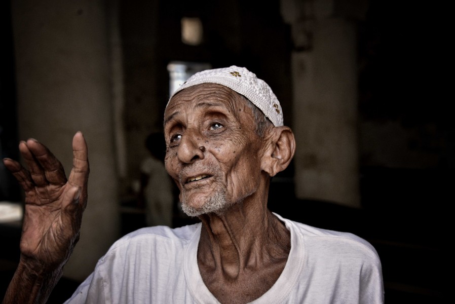 Devotion to Allah, Yemen (10052952554)