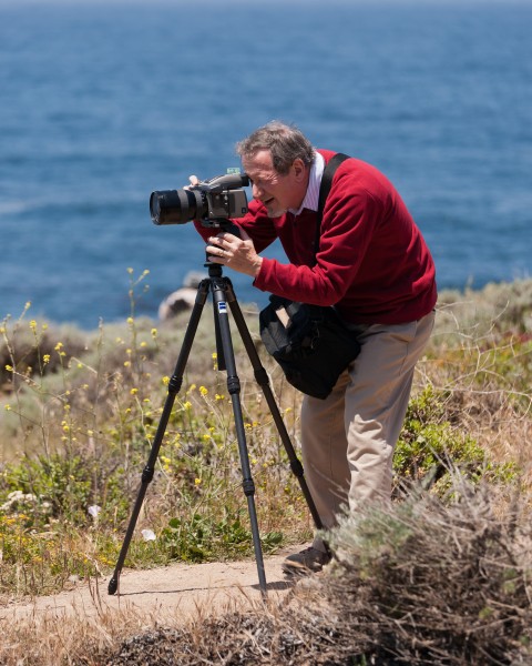 Douglas Osheroff photographing along CA-1 May 2011 003